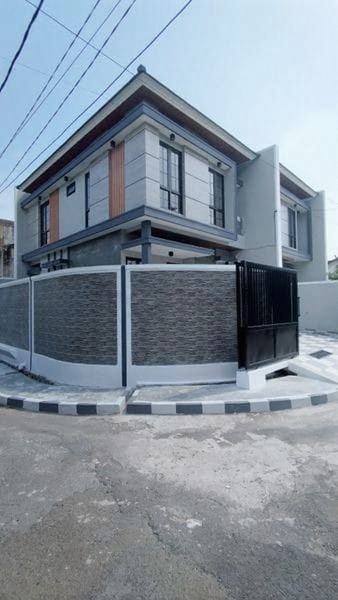 RUMAH BARUK TENGAH BARU GRESS DEKAT MERR, NIRWANA EKSEKUTIF, RUNGKUT - Dealkan