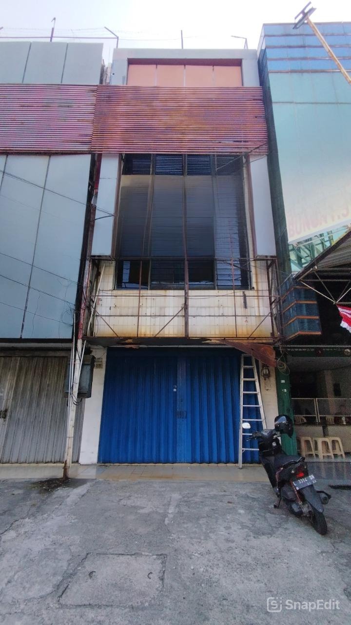 RUKO 3 LANTAI NOL JALAN RAYA BRATANG BINANGUN SIAP PAKAI - Dealkan