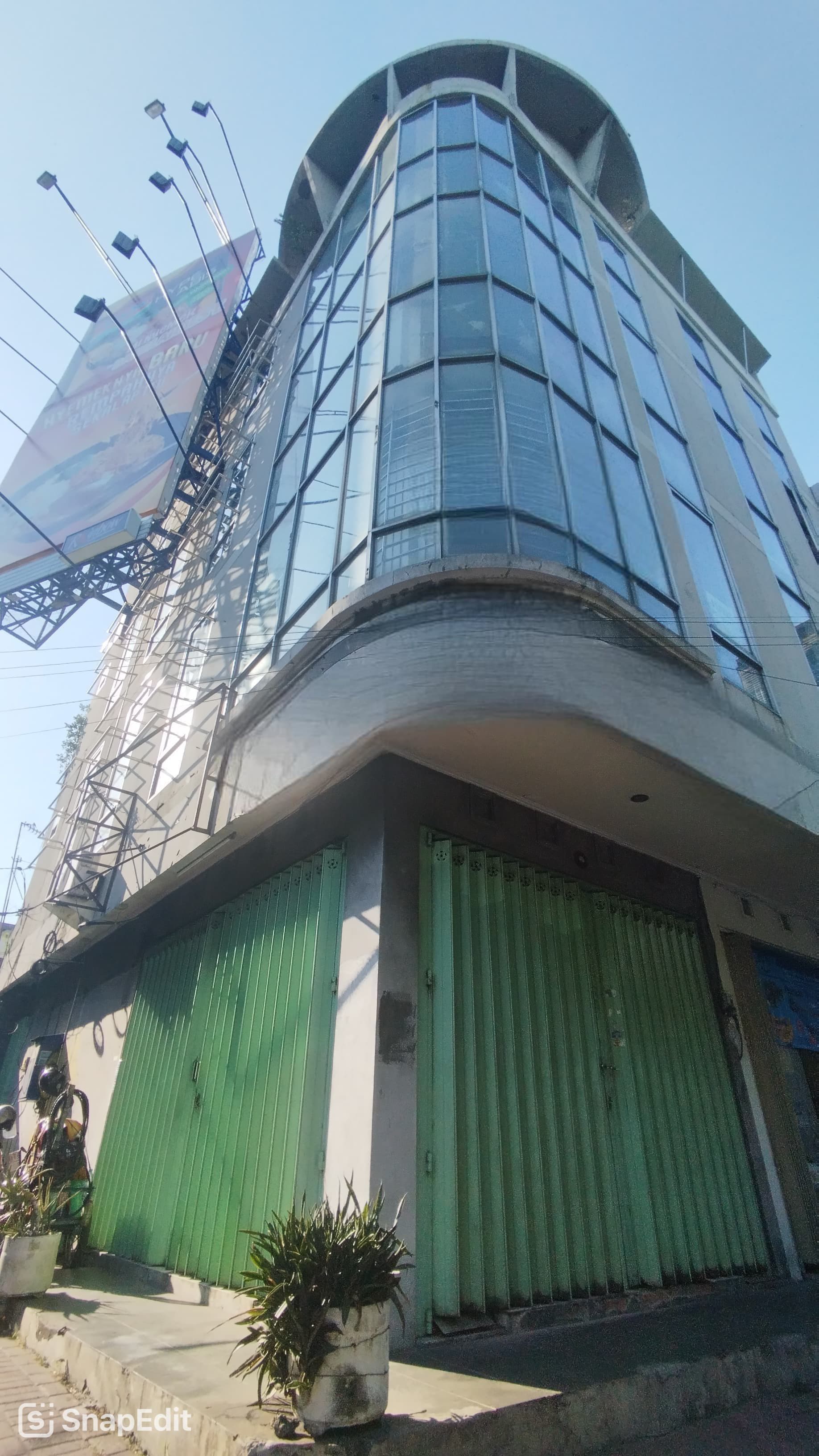 RUKO 4 LANTAI DI RAYA BUBUTAN SIAP PAKAI - Dealkan