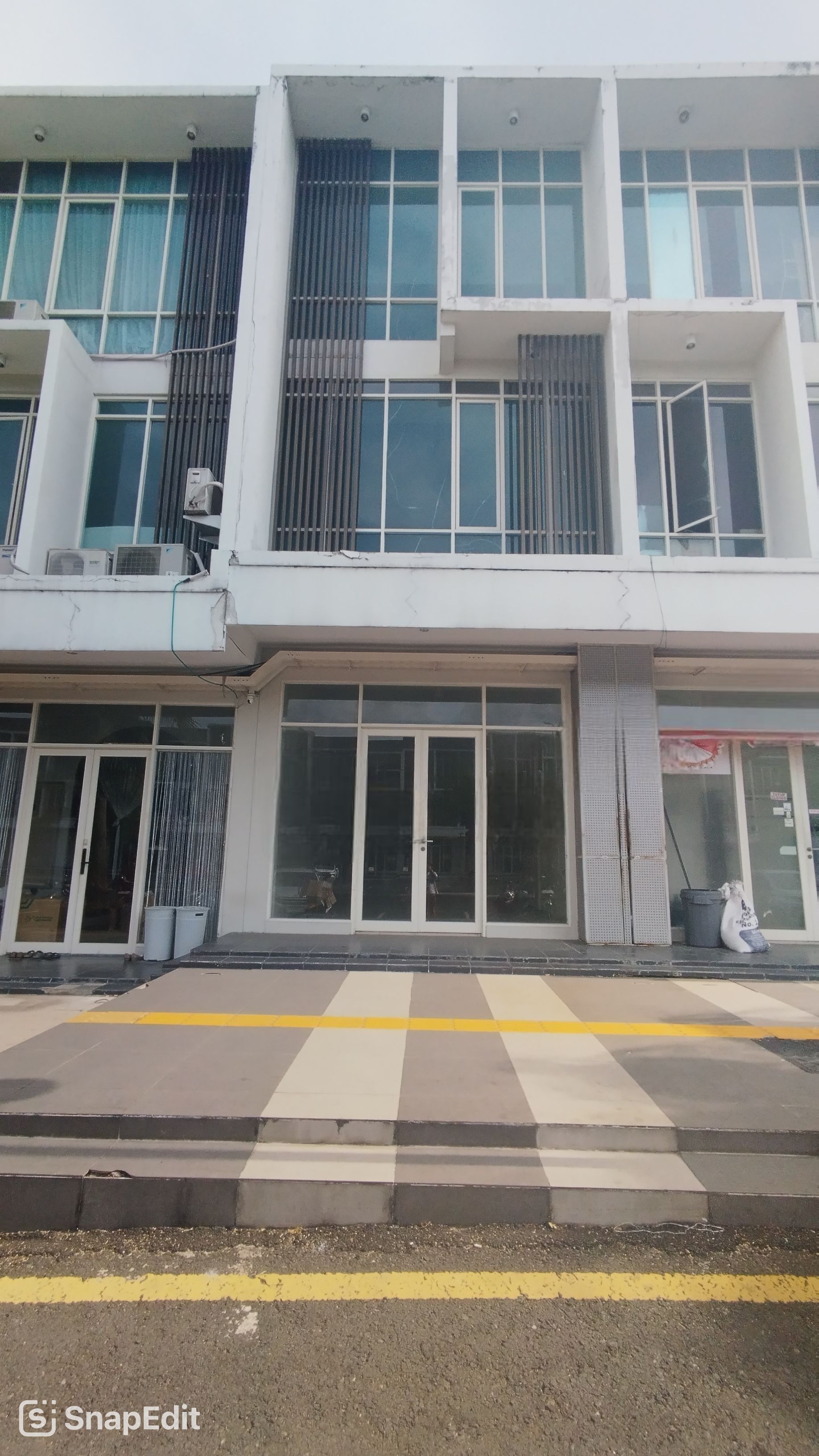 RUKO 3 LANTAI CITRALAND NORTHWEST BARU GRESS SIAP PAKAI - Dealkan