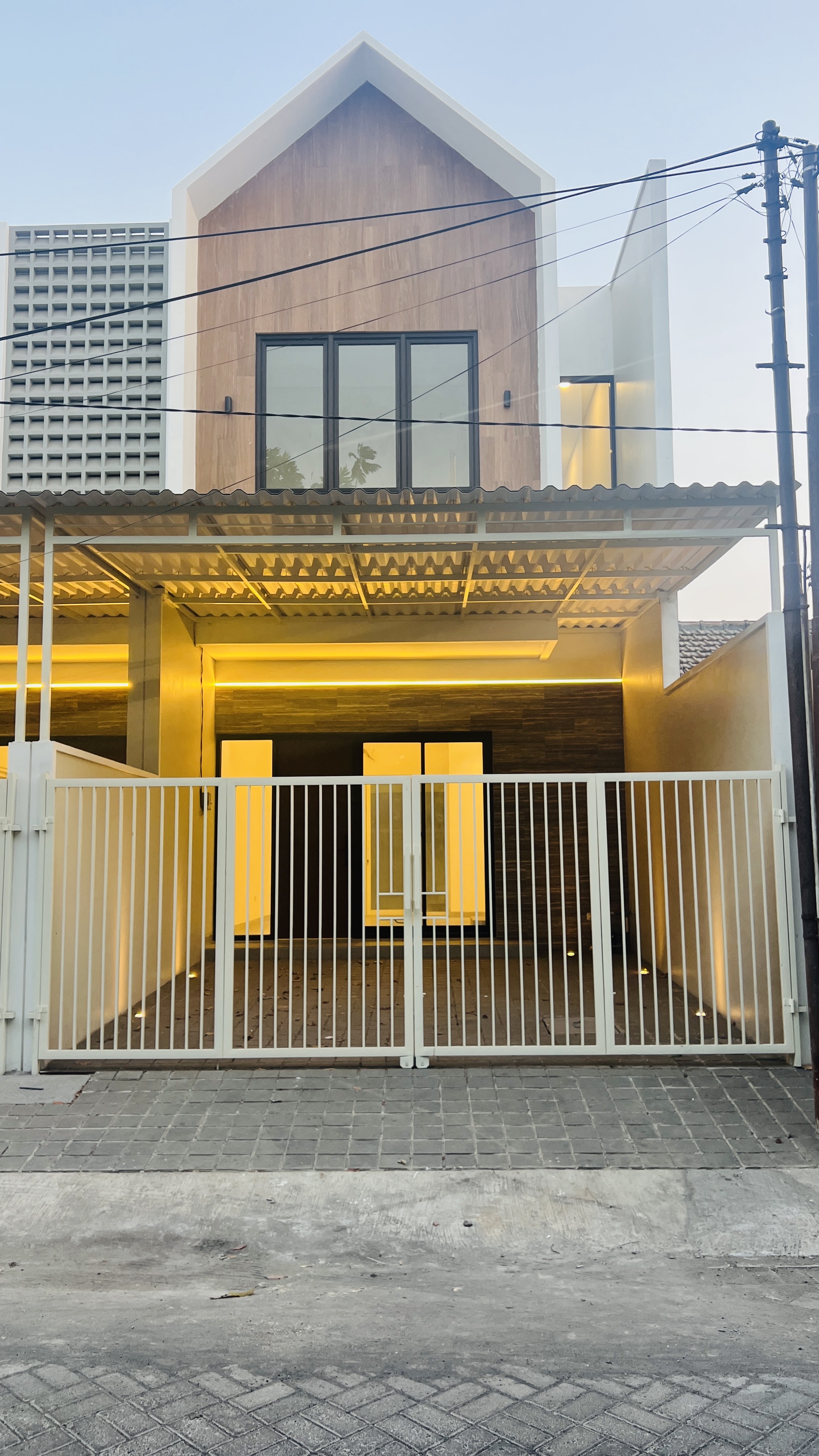 Dijual Rumah Baru Gress, Rungkut Menanggal - Dealkan