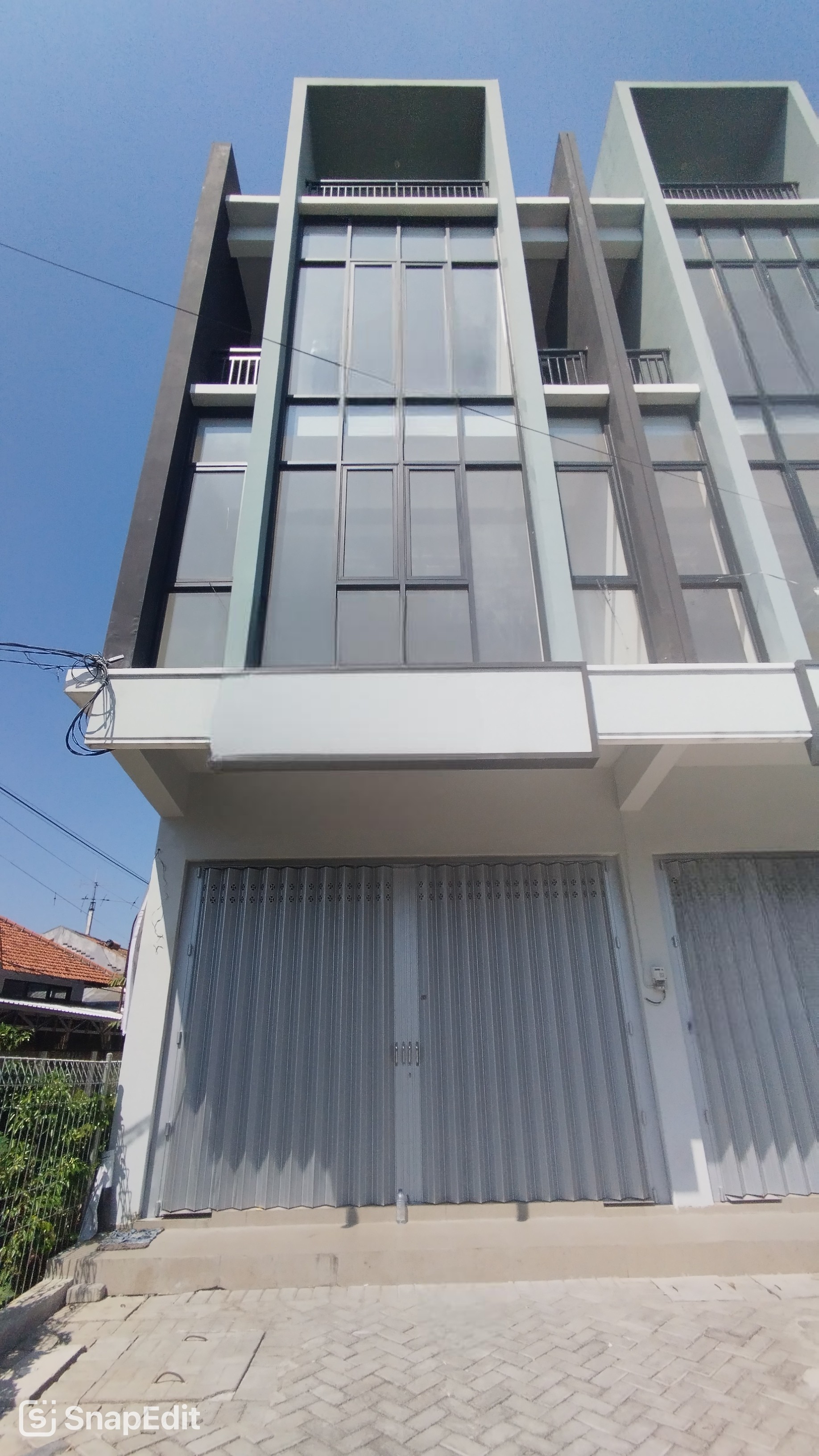 RUKO 4 LANTAI NOL JALAN RAYA WIYUNG BARU GRESS SIAP PAKAI - SURABAYA BARAT - Dealkan