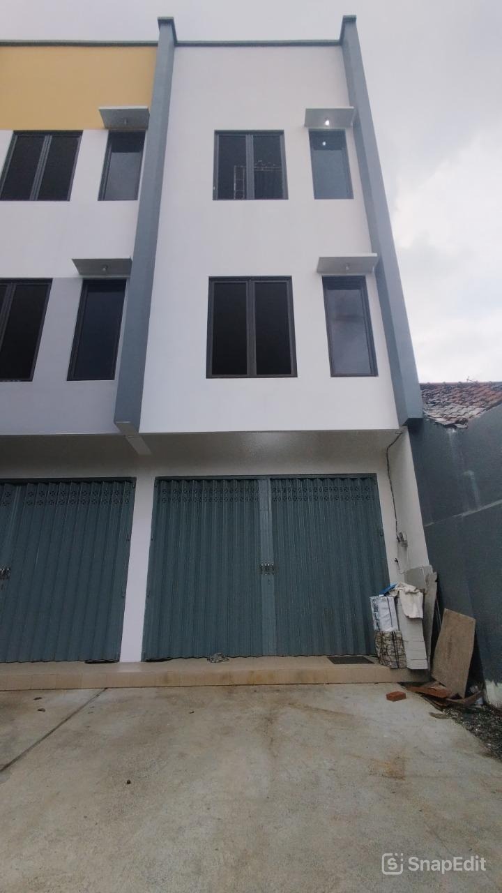 RUKO 3 LANTAI NOL JALAN RAYA TAMBAKSARI BARU GRESS SIAP PAKAI - SURABAYA TIMUR - Dealkan