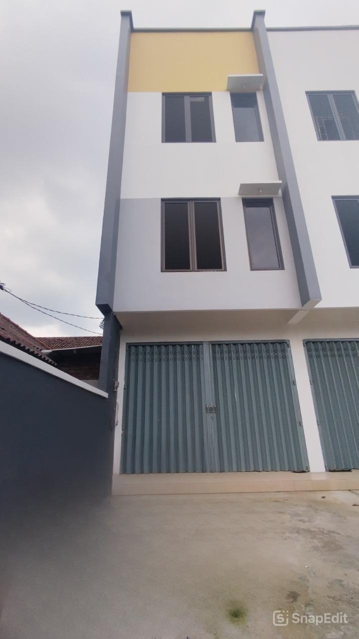 RUKO 3 LANTAI NOL JALAN RAYA TAMBAKSARI BARU GRESS SIAP PAKAI - SURABAYA TIMUR - Dealkan