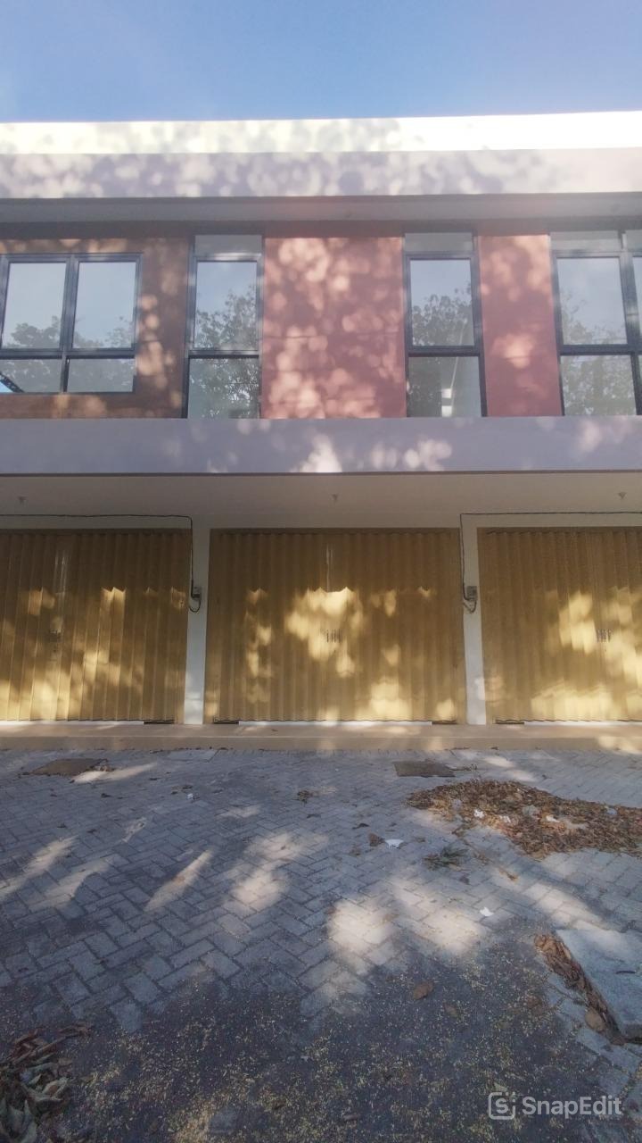 RUKO 2 LANTAI RAYA MANYAR JAYA PRAJA BARU GRESS SIAP PAKAI - SURABAYA TIMUR - Dealkan