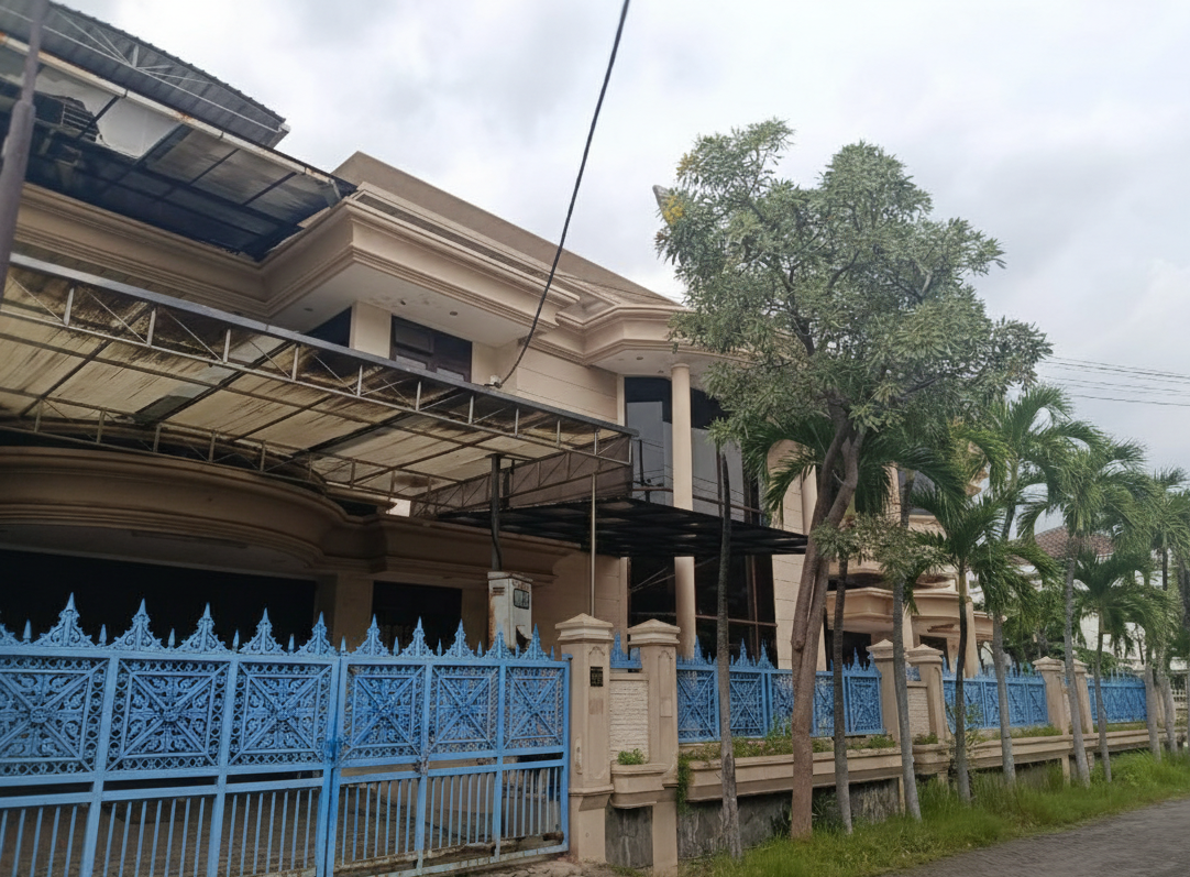 DIJUAL RUMAH SUPER BESAR DAN MEWAH, KERTAJAYA INDAH TENGAH - Dealkan