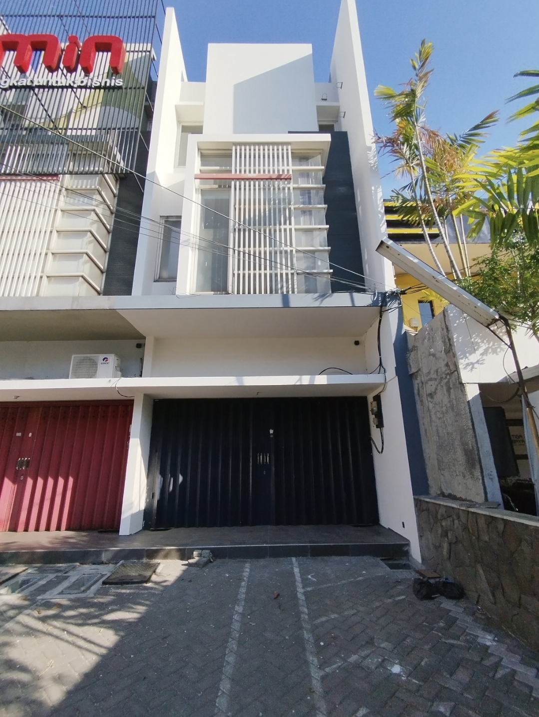 RUKO NOL JALAN RAYA JEMURSARI BAGUS TERAWAT SURABAYA TIMUR - Dealkan