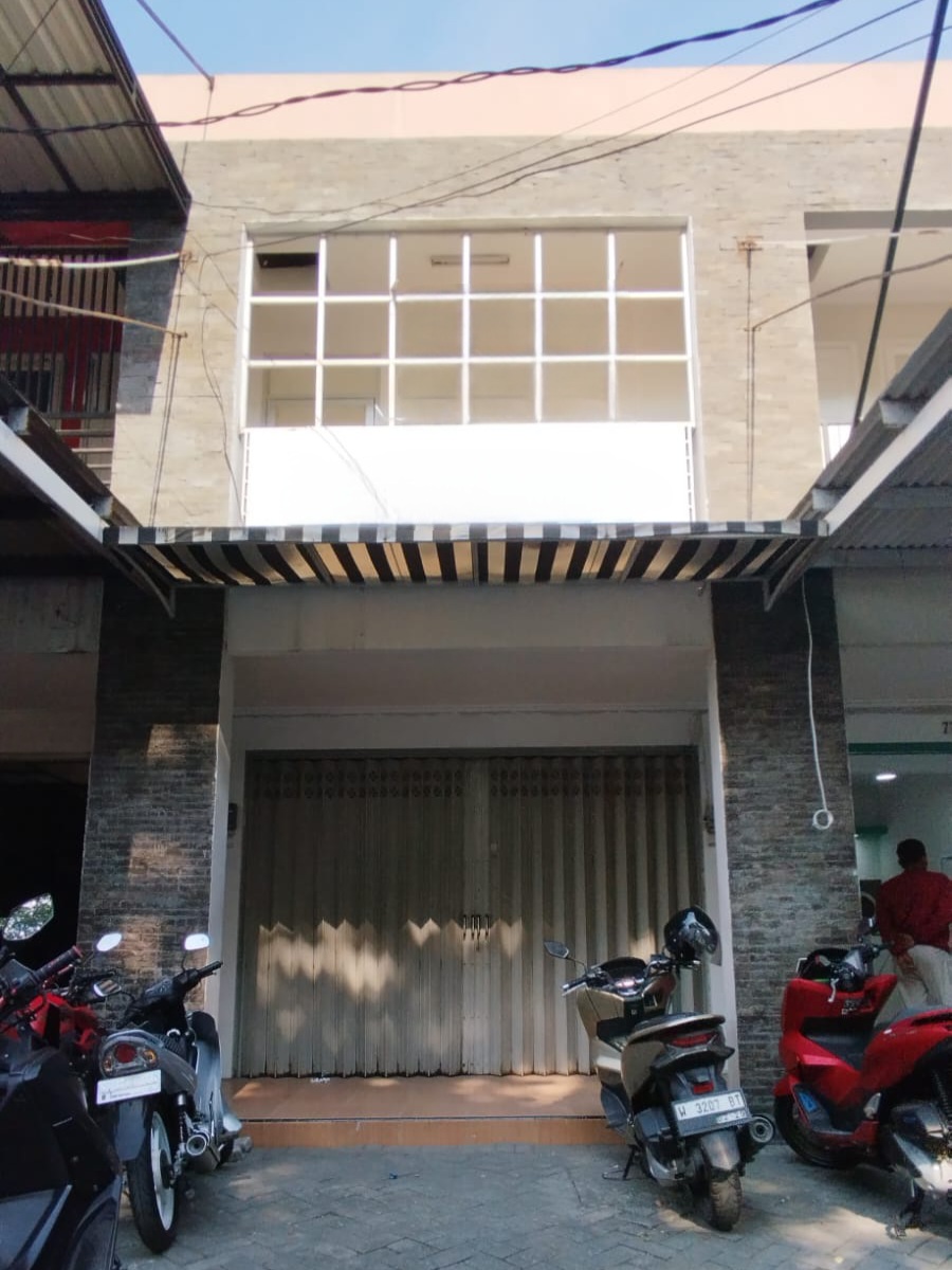 RUKO 2 LANTAI DI RAYA GAYUNGSARI BARAT SIAP PAKAI - SURABAYA SELATAN - Dealkan
