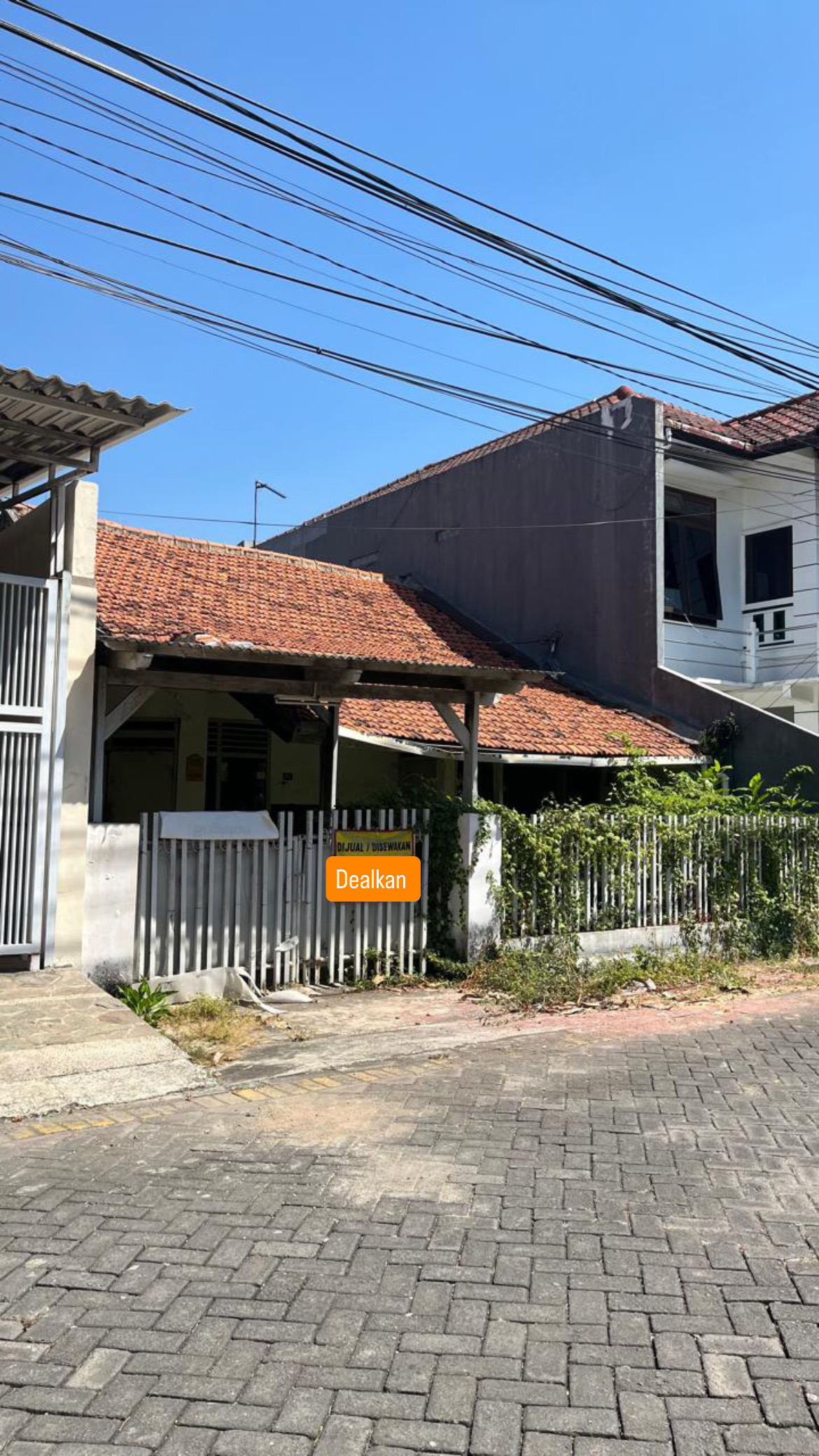 dijual rumah hitung tanah murah tenggilis - Dealkan