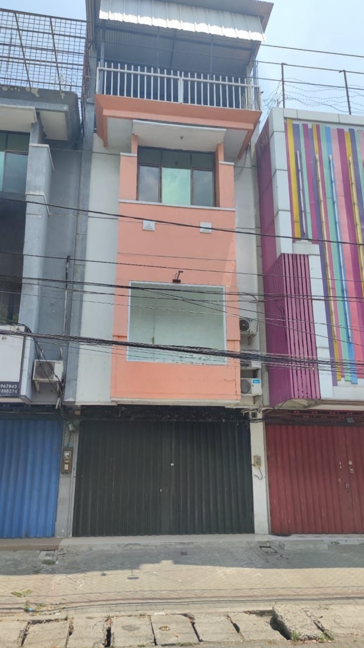 RUKO 4 LANTAI NOL JALAN RAYA KLAMPIS JAYA SIAP PAKAI - SURABAYA TIMUR - Dealkan