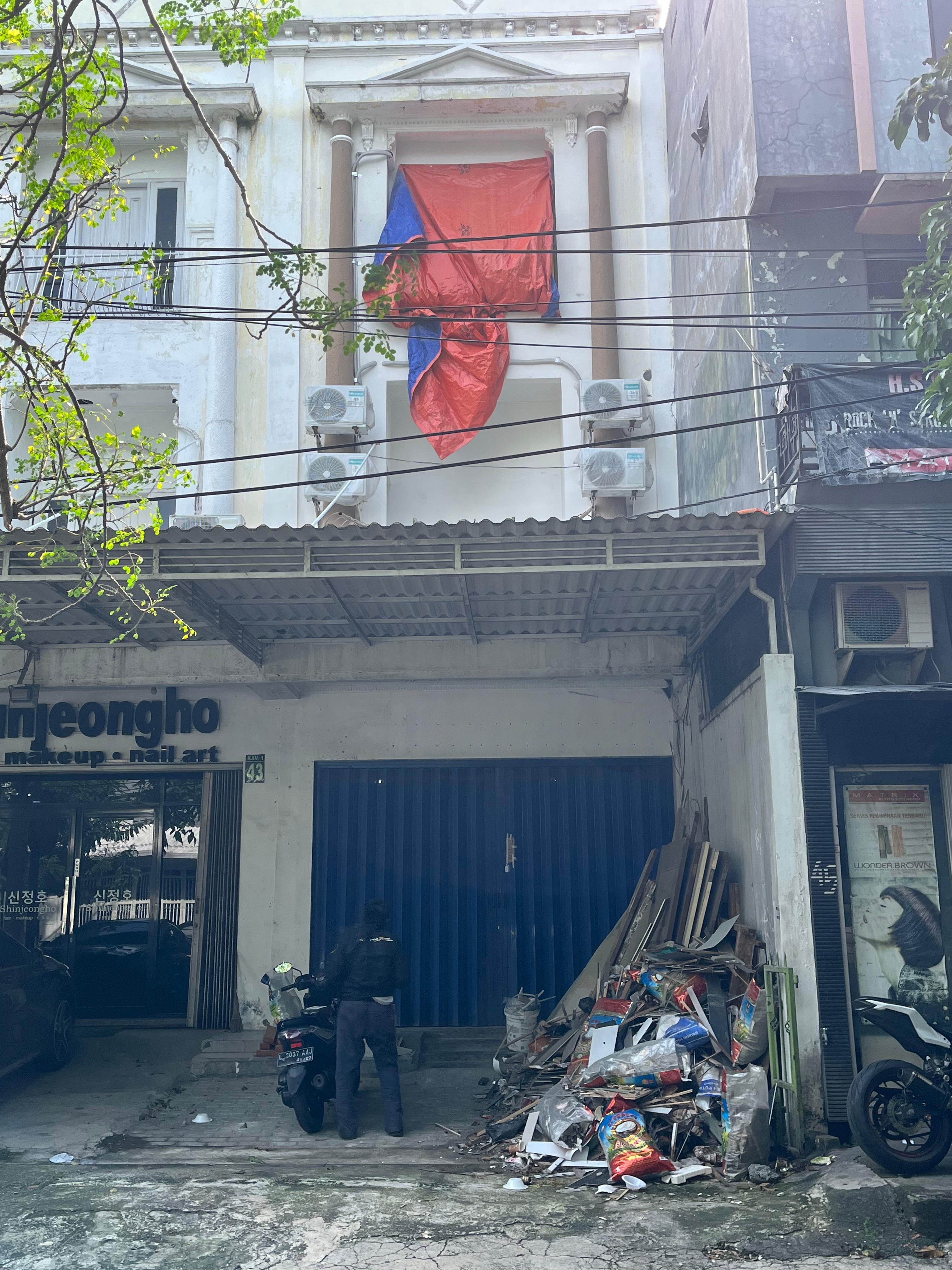 Dijual dan Disewakan Ruko Full Furniture 3 lantai Darmo Baru Barat, selangkah Hr muhammad dan mayjen sungkono - Dealkan