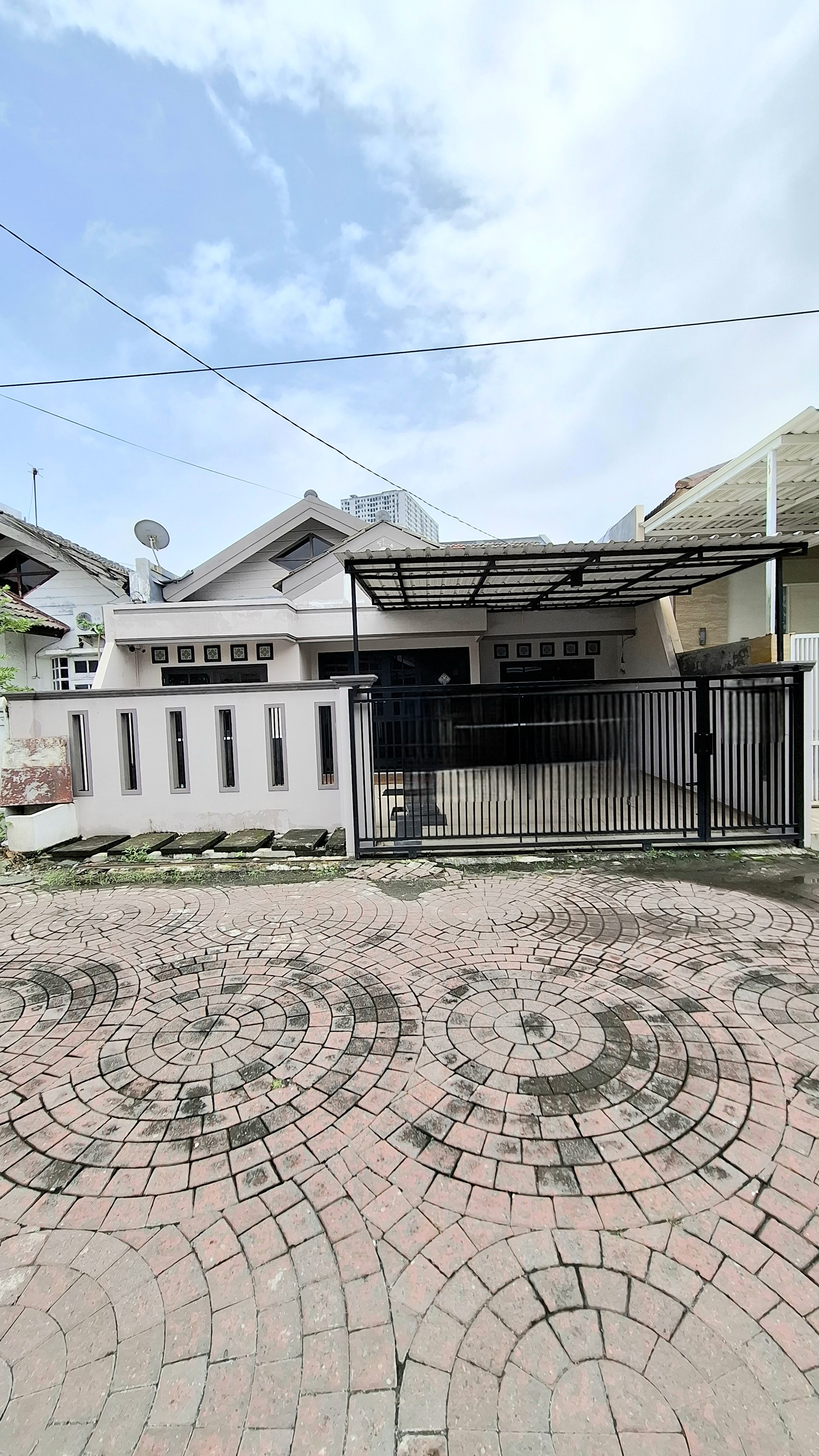 Sewa Rumah 3 Kamar Tidur KT BR – Perumahan Nirwana Eksekutif, Wonorejo, Rungkut, Surabaya Timur - Dealkan