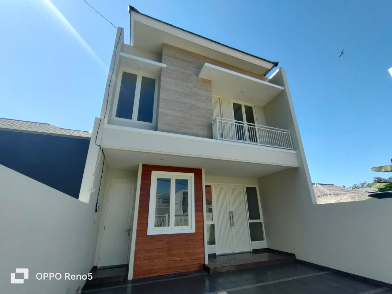 Rumah Baru Gayung Kebonsari lebar 7, 3Man - Dealkan