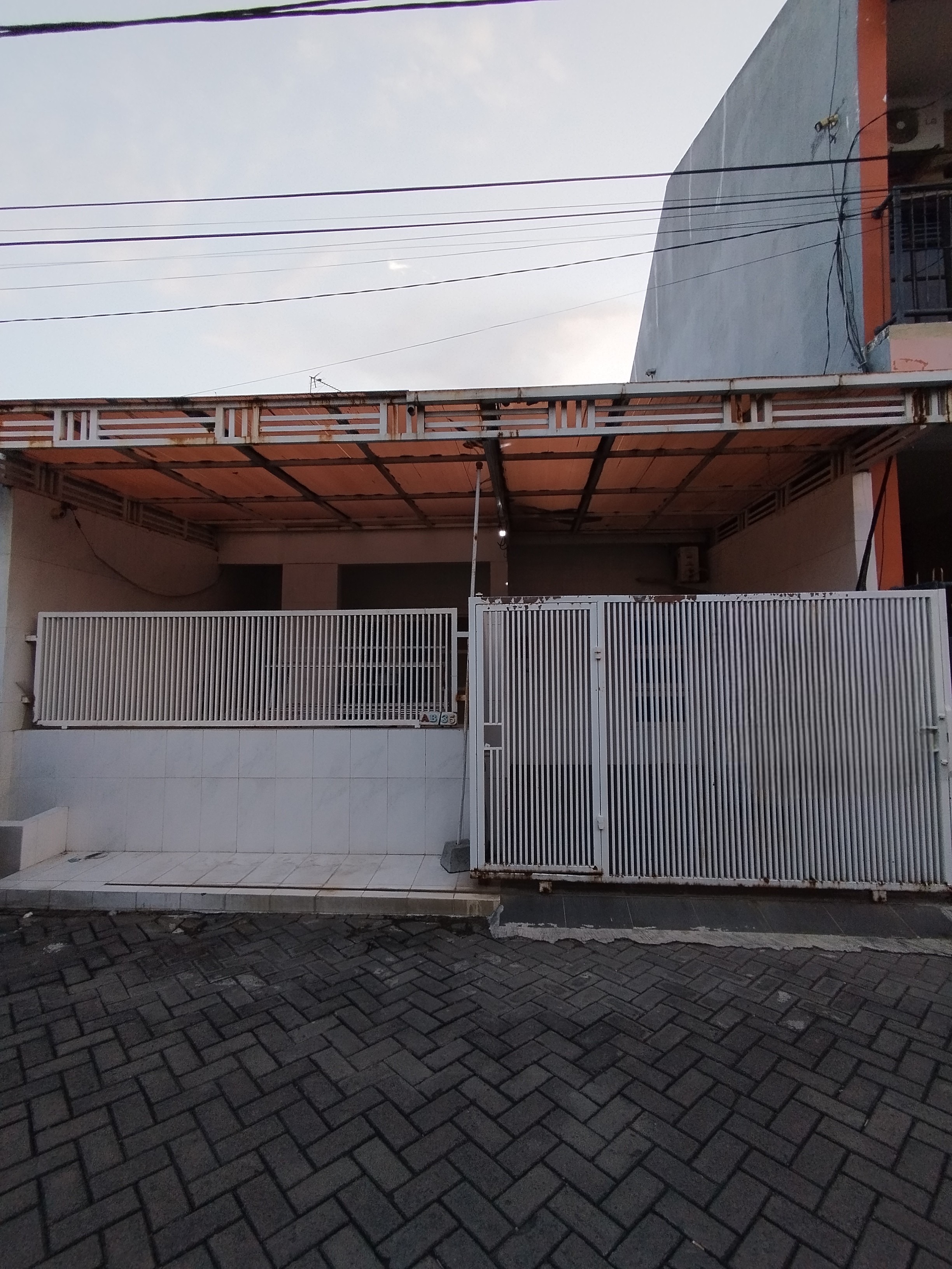 RUMAH SENTRA POINT BAGUS TERAWAT DEKAT UPN, WIGUNA, PURIMAS - Dealkan