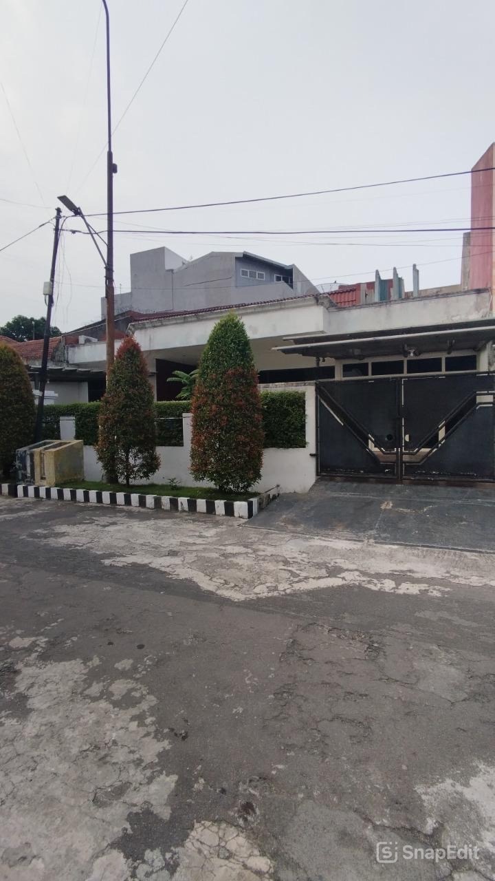RUMAH KERTAJAYA INDAH PERLU RENOV DEKAT DHARMAHUSADA, MANYAR - Dealkan