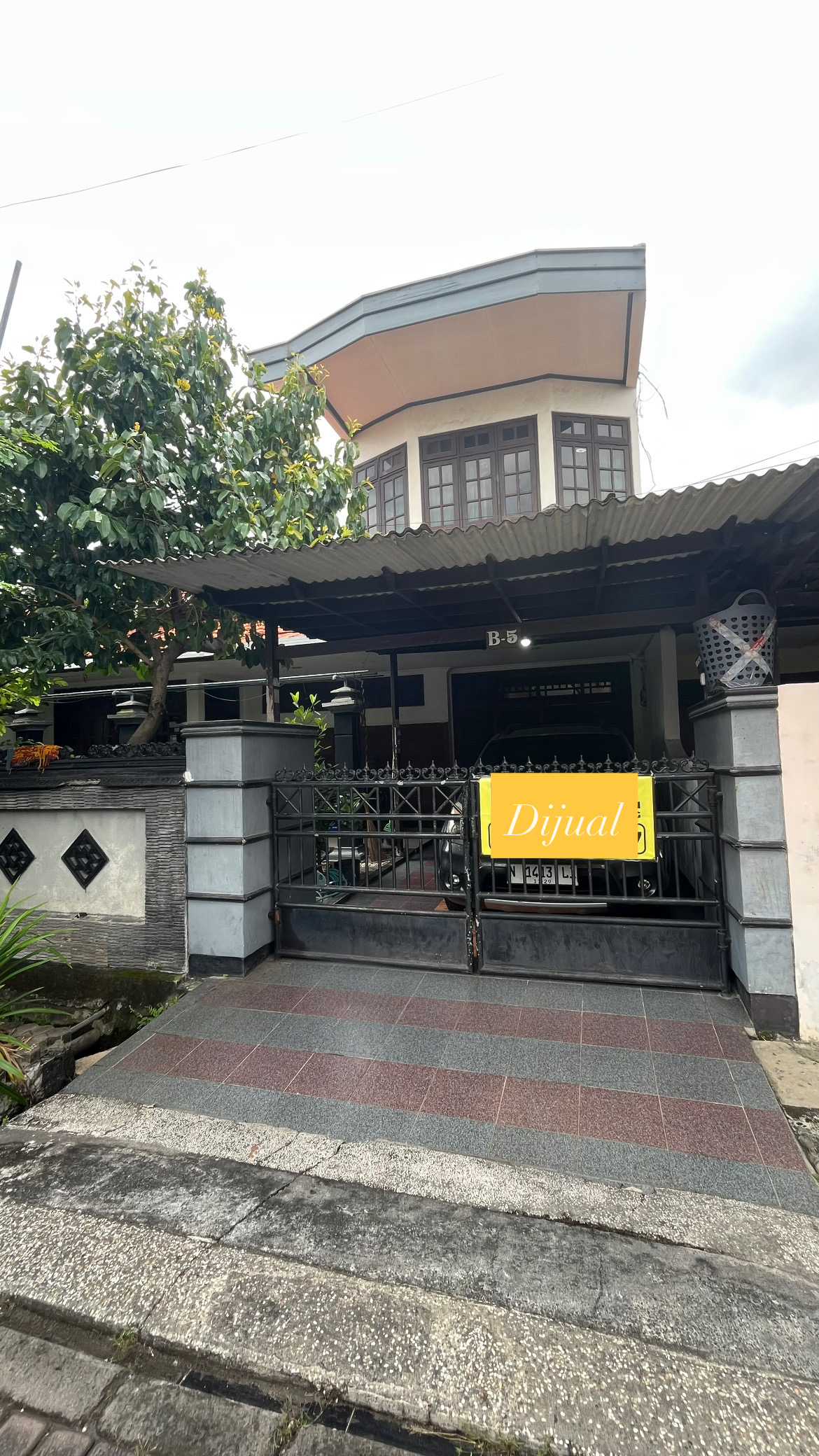 dijual rumah 2 lantai siap huni tenggilis - Dealkan