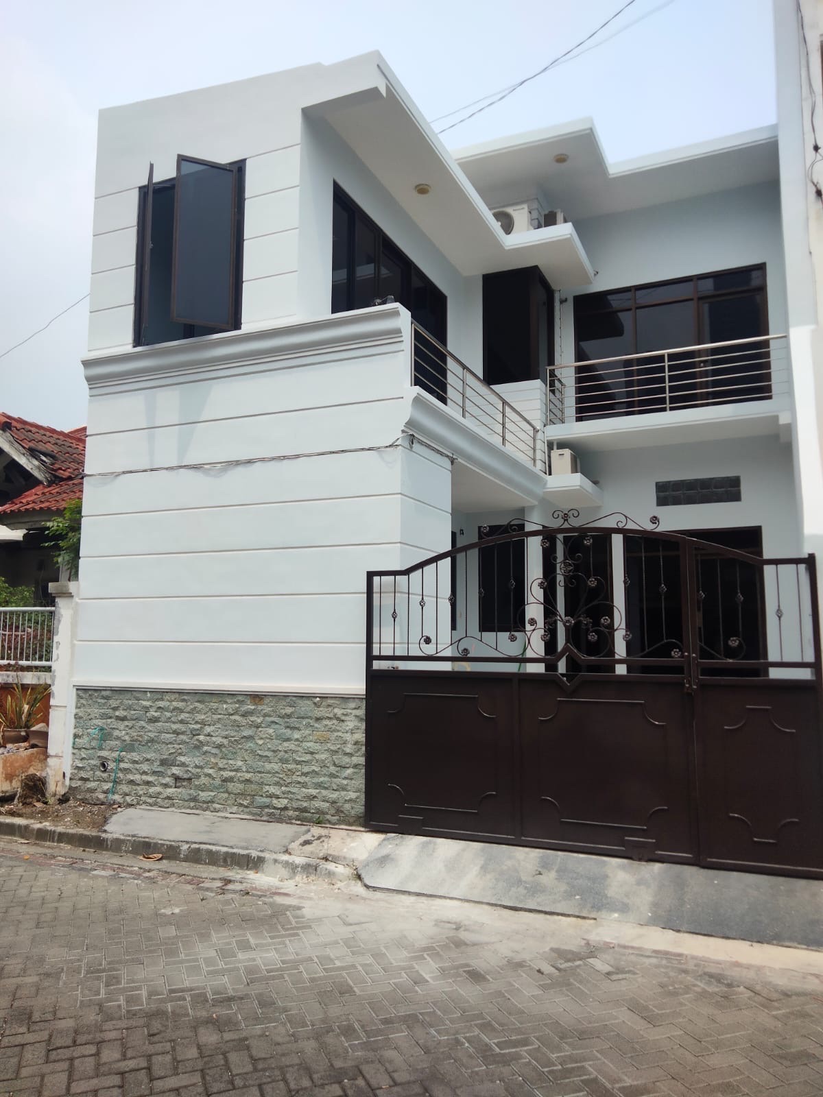 DIJUAL RUMAH SHM DI PAKUWON CITY - Dealkan