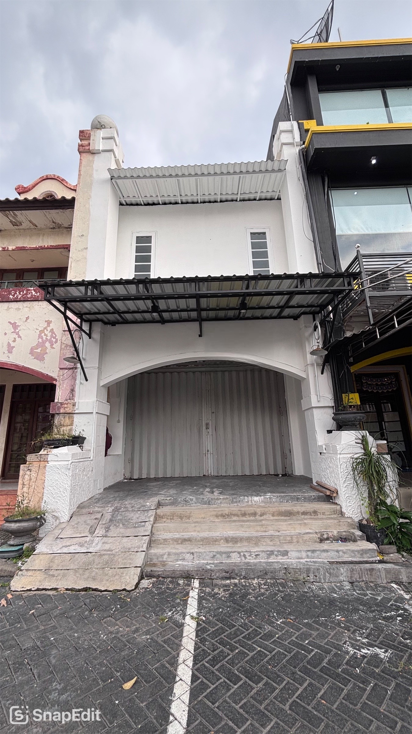 RUKO 2 LANTAI DI GAPURA LONTAR UTARA CITRALAND SIAP PAKAI - Dealkan