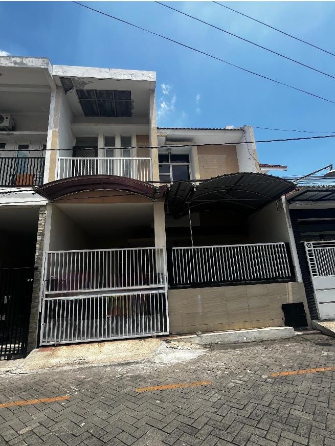 DISEWAKAN RUMAH LEBAK TOWN HOUSE ROW JALAN LEBAR 2 MOBIL - Dealkan