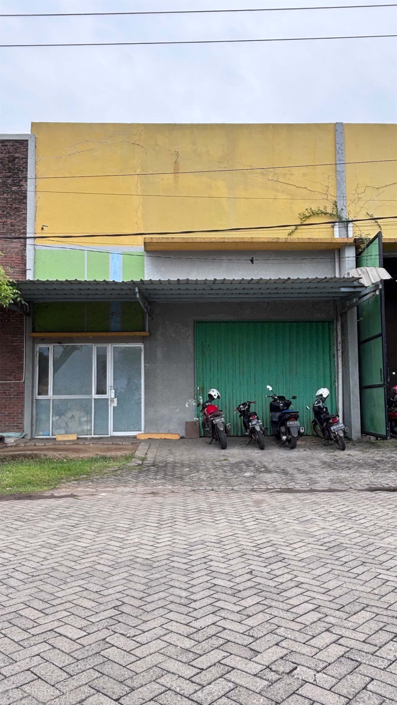 DIJUAL GUDANG SAFE N LOCK SIAP PAKAI - Dealkan