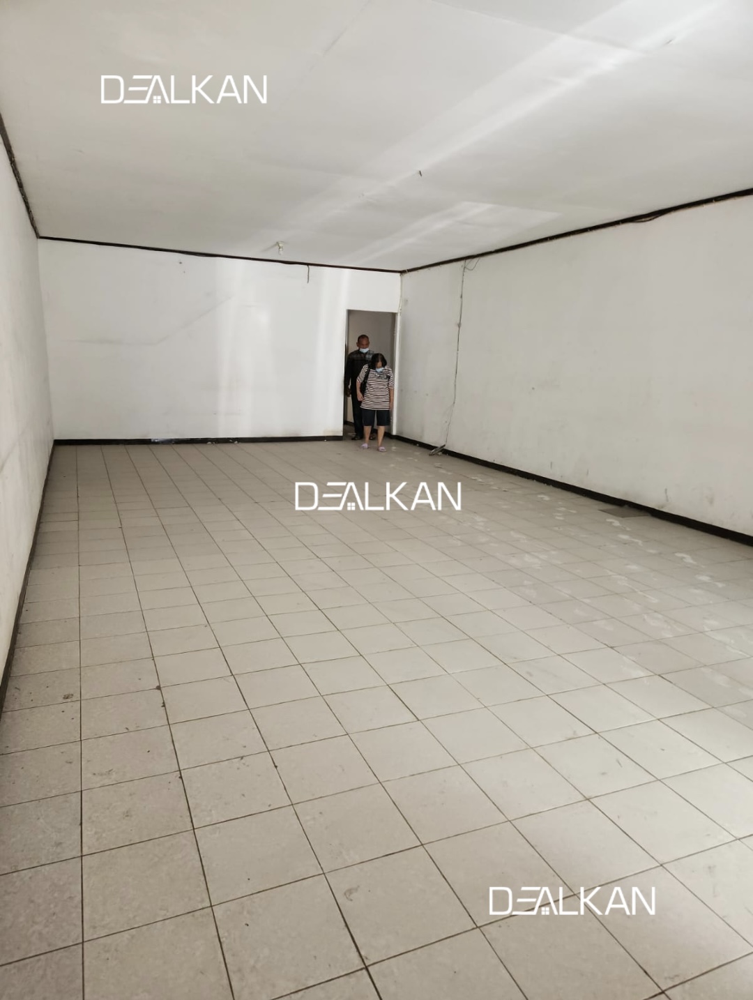 Disewakan Ruko 2 Lantai 0 Jalan Mulyosari, Lokasi Strategis - Dealkan