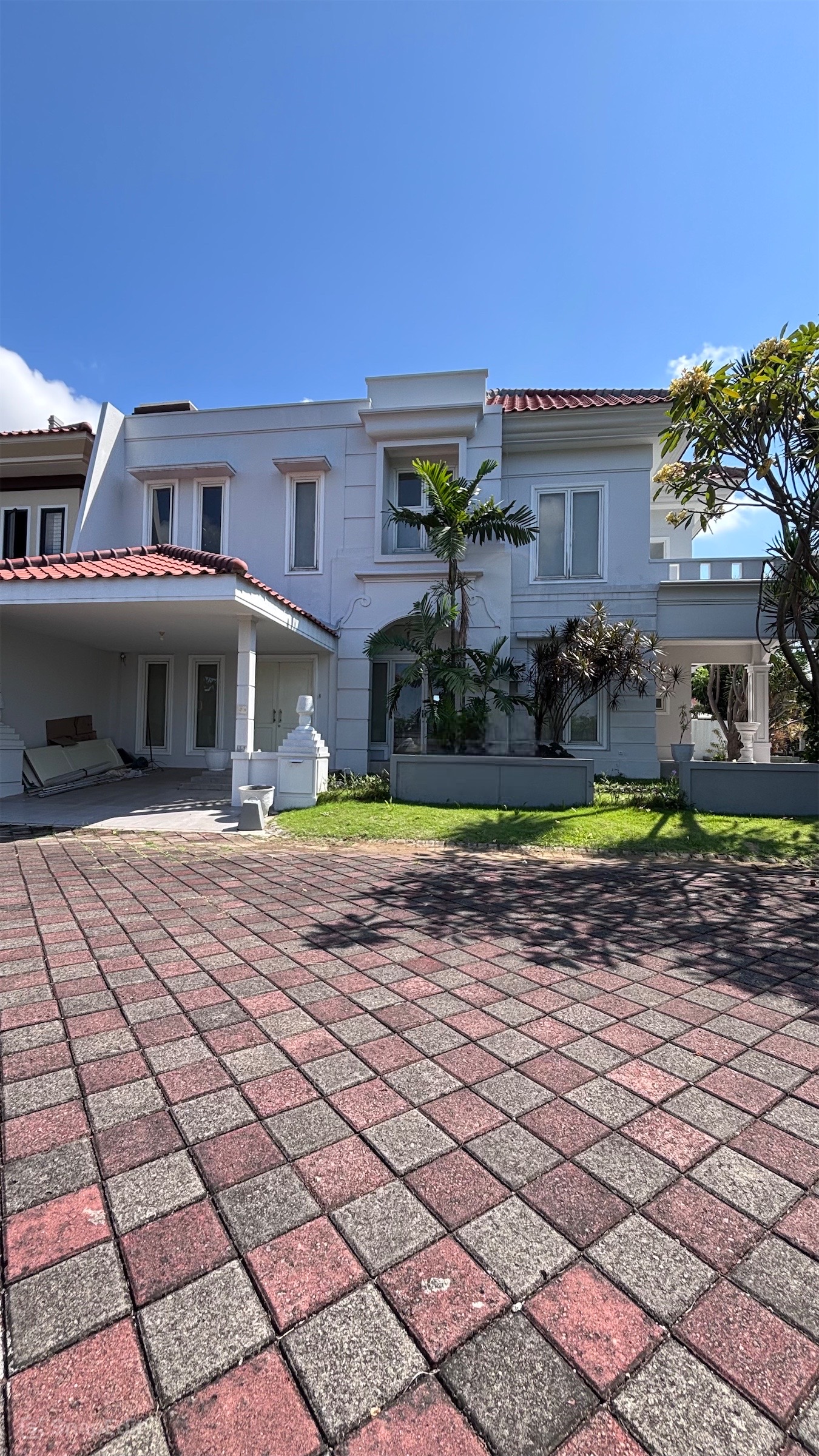 RUMAH REGENCY 21 FULL FURNISH BAGUS TERAWAT DEKAT KERTAJAYA, DHARMAHUSADA, MANYAR, ARAYA - Dealkan