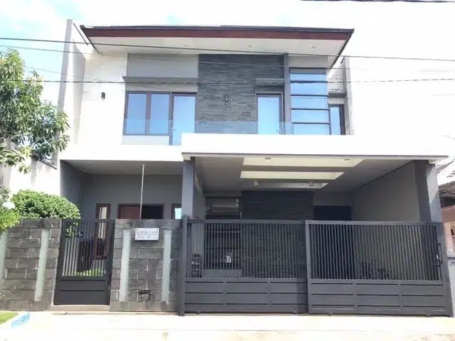 DIJUAL RUMAH MODERN MINIMALIS SEMI FURNISHED DI BARUK MERR SURABAYA TIMUR - Dealkan