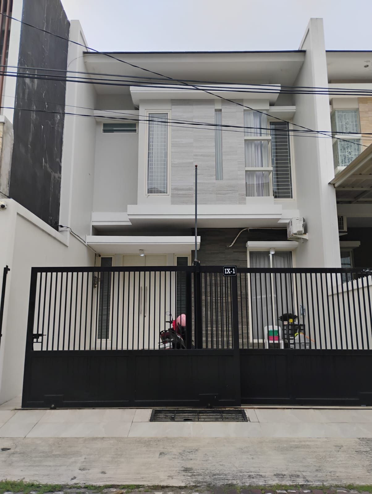 Jual Rumah 2 Lantai Manyar Tirto - Dealkan