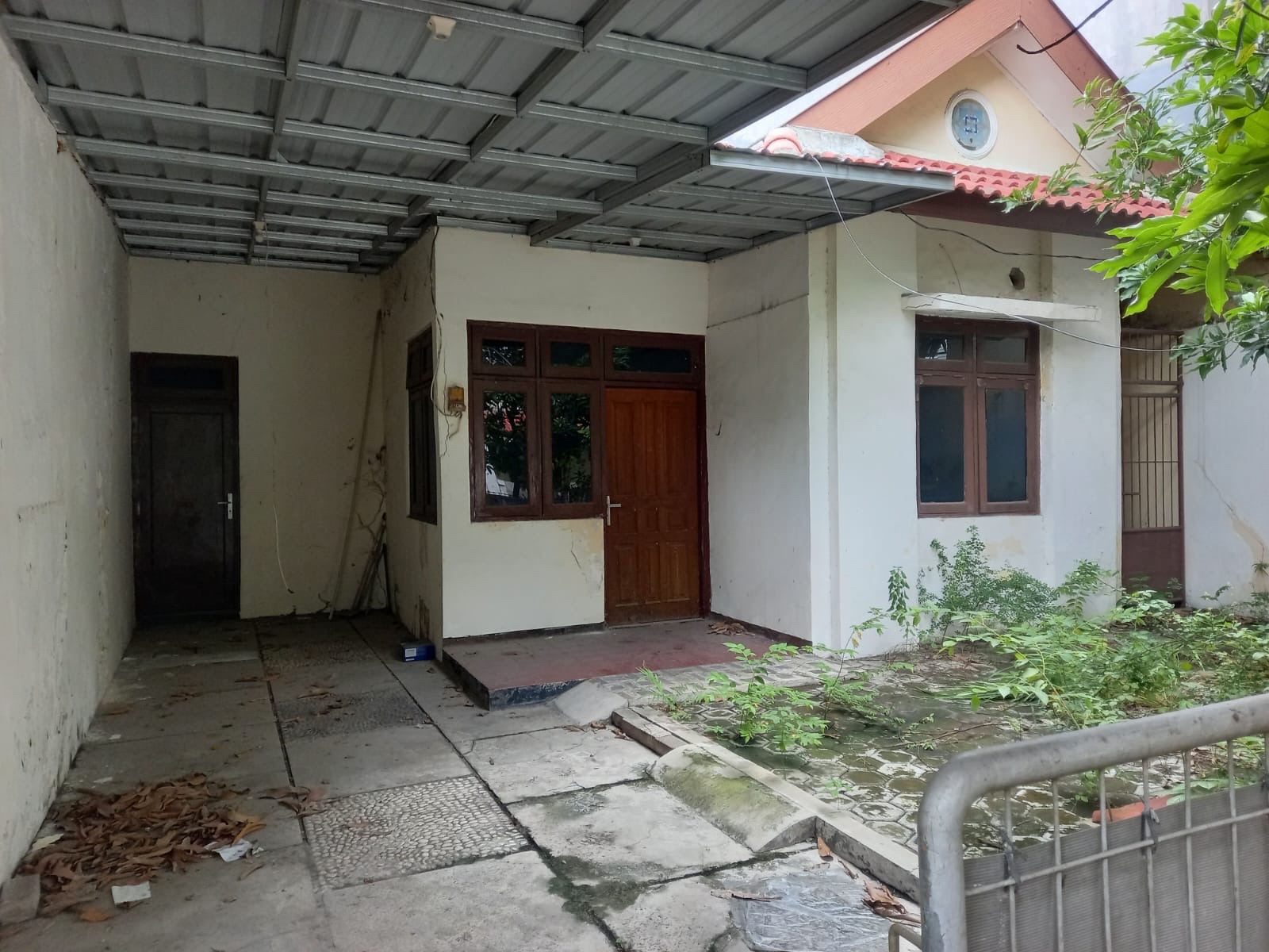 Rumah Araya dijual siap huni - Dealkan