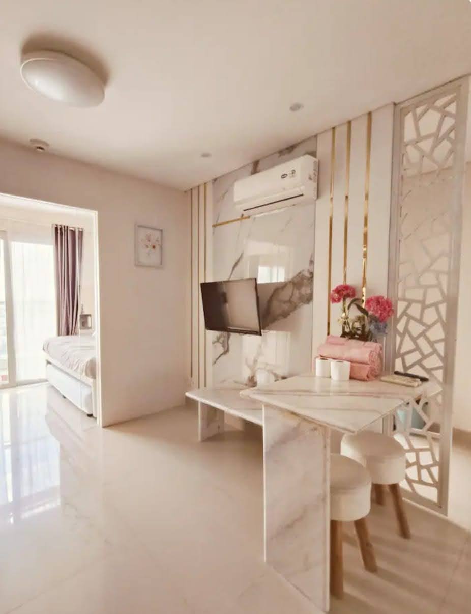 DIJUAL APARTEMEN PRAXIS 2 BEDROOM FULLY FURNISHED PUSAT KOTA SURABAYA - Dealkan