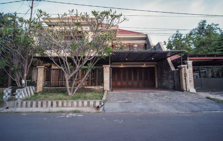 DIJUAL RUMAH KLASIK FULL FURNISH DI MARGOREJO INDAH SURABAYA SELATAN - Dealkan
