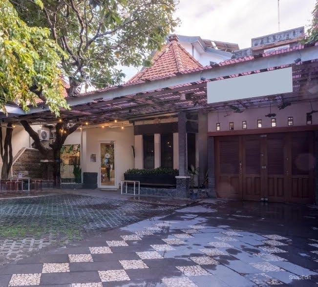 DIJUAL RUMAH USAHA KOMERSIAL STRATEGIS DI TRUNOJOYO PUSAT KOTA SURABAYA - Dealkan