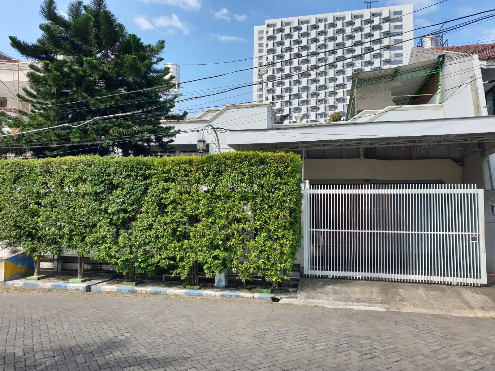 DIJUAL RUMAH MINIMALIS SIAP HUNI DI MANYAR KERTOARJO SURABAYA TIMUR - Dealkan