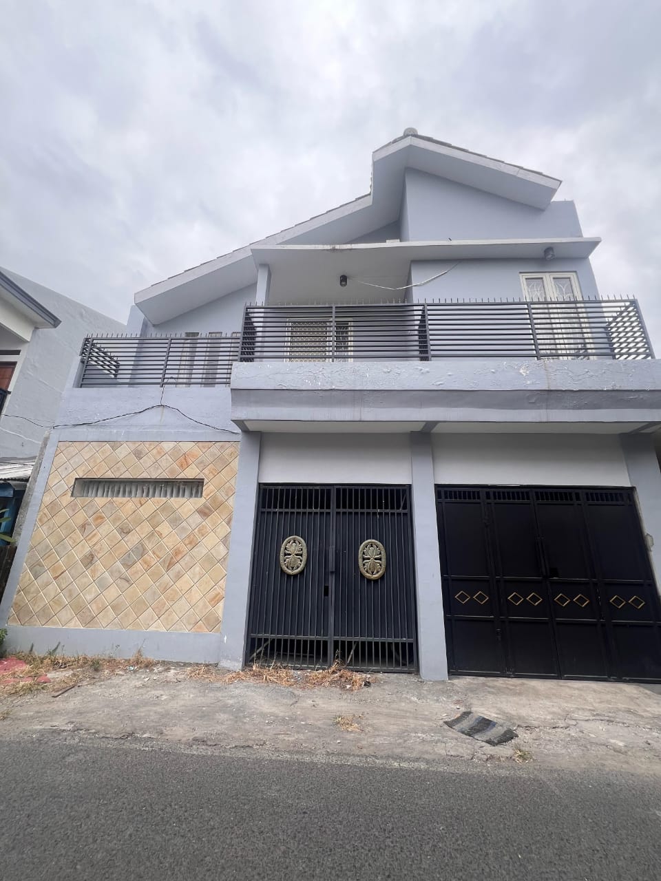 DIJUAL CEPAT RUMAH MINIMALIS SIAP HUNI DI MANUKAN BENOWO SURABAYA BARAT - Dealkan