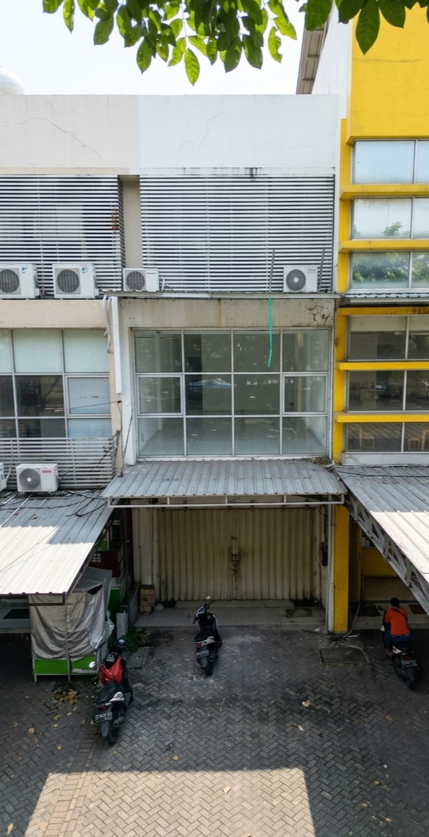 DISEWAKAN RUKO STRATEGIS 0 HALAN RAYA NGINDEN SEMOLO - Dealkan
