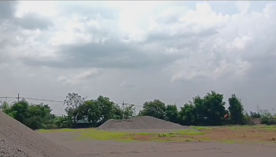 JUAL TANAH 3,3 HEKTARE HARGA 40 M atau Full Asset 48 M NEGO AJA (TANAH PABRIK, ALAT BERAT, KANTOR, TIMBANGAN, TRUK, MESIN LAS, PEMECAH BATU) - Dealkan