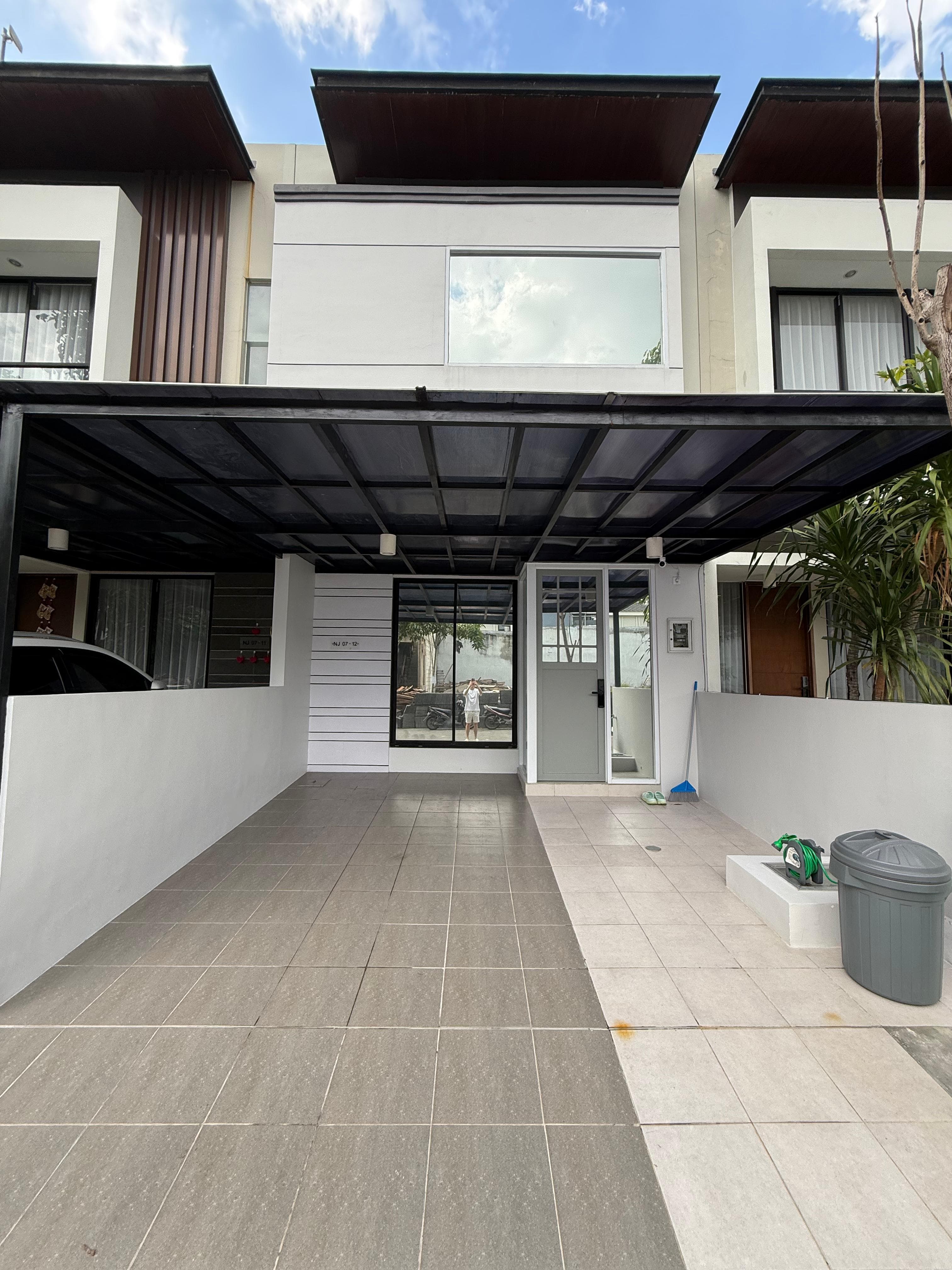 Dijual Rumah 2 lantai full renov plus interior, Citraland Northwest Lake - Dealkan
