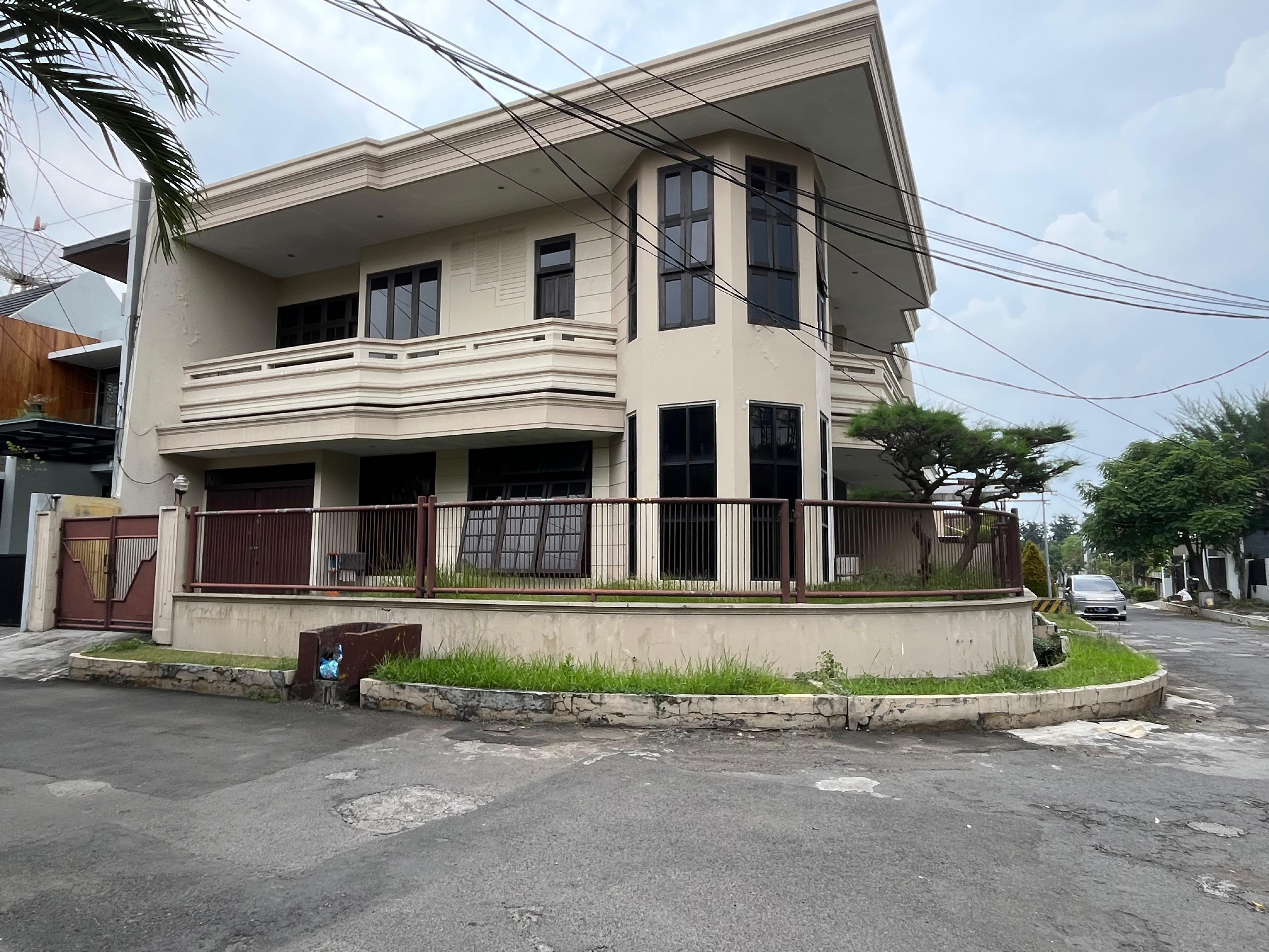 Dijual Rumah Darmo Harapan 2 lantai Hook Surabaya Barat - Dealkan