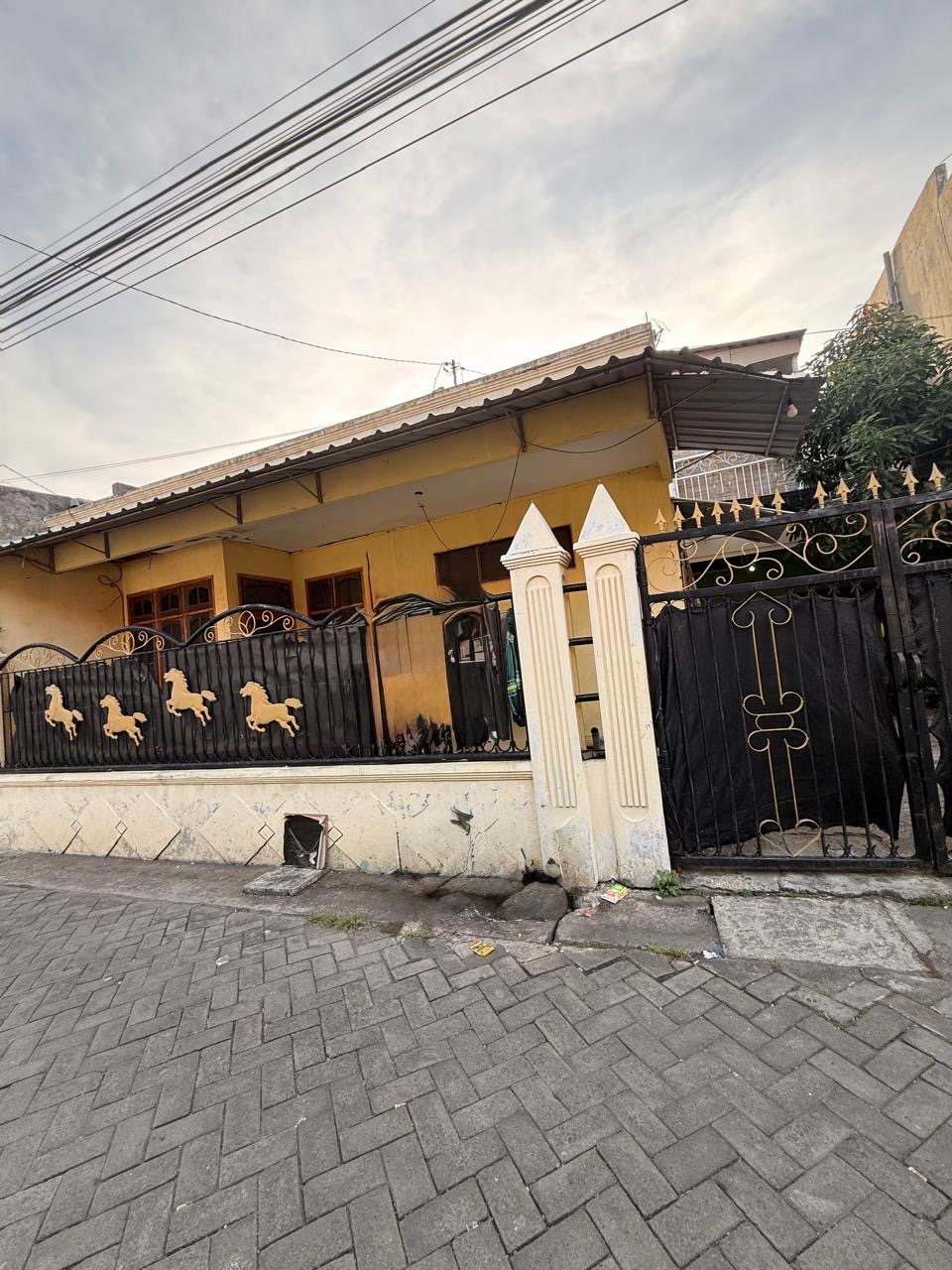 DI JUAL RUMAH 1M Kalikepiting Surabaya - Dealkan