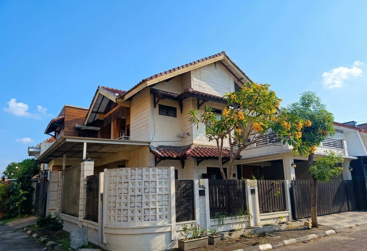 DIJUAL RUMAH HOOK LEBAR DAN LUAS PRAPEN, SIAP HUNI (SEMI FURNISHED) - Dealkan