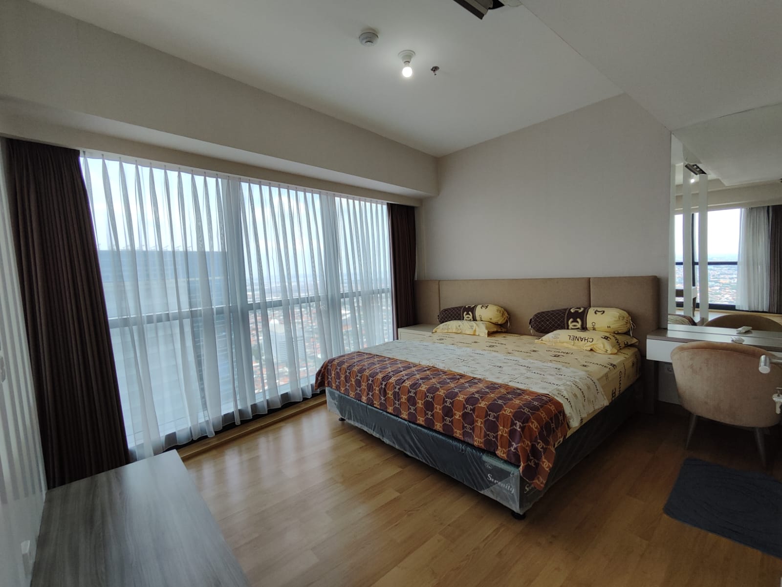 DISEWAKAN APARTEMEN THE PEAK, 3BR JADI 2BR BESAR, FULLY FURNISHED✨ - Dealkan