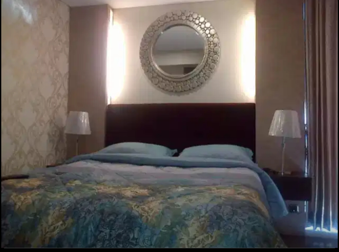 DISEWAKAN APARTEMEN TRILLIUM 1 BEDROOM FULLY FURNISHED PUSAT KOTA SURABAYA - Dealkan