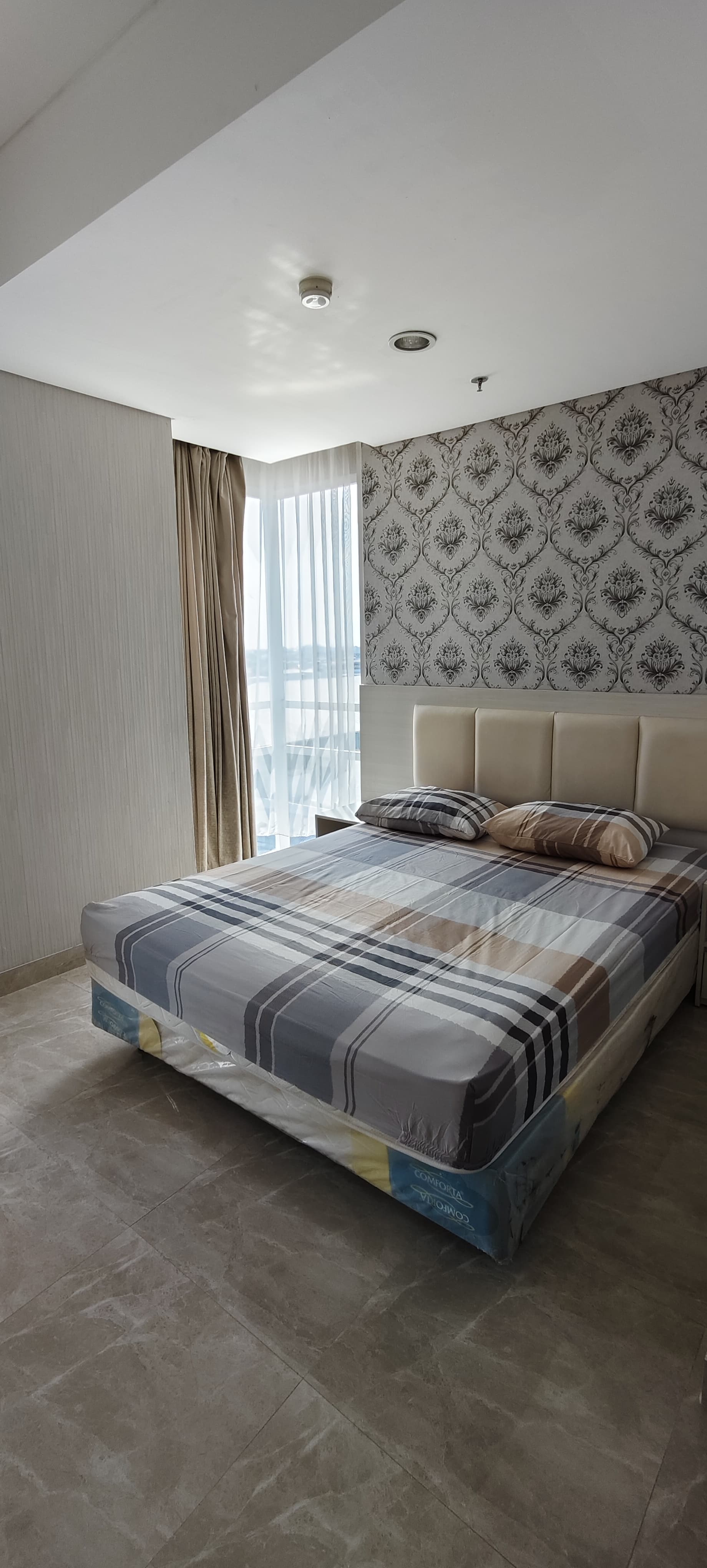 DISEWAKAN APARTEMEN TRILLIUM 1 BEDROOM FULLY FURNISHED PUSAT KOTA SURABAYA - Dealkan