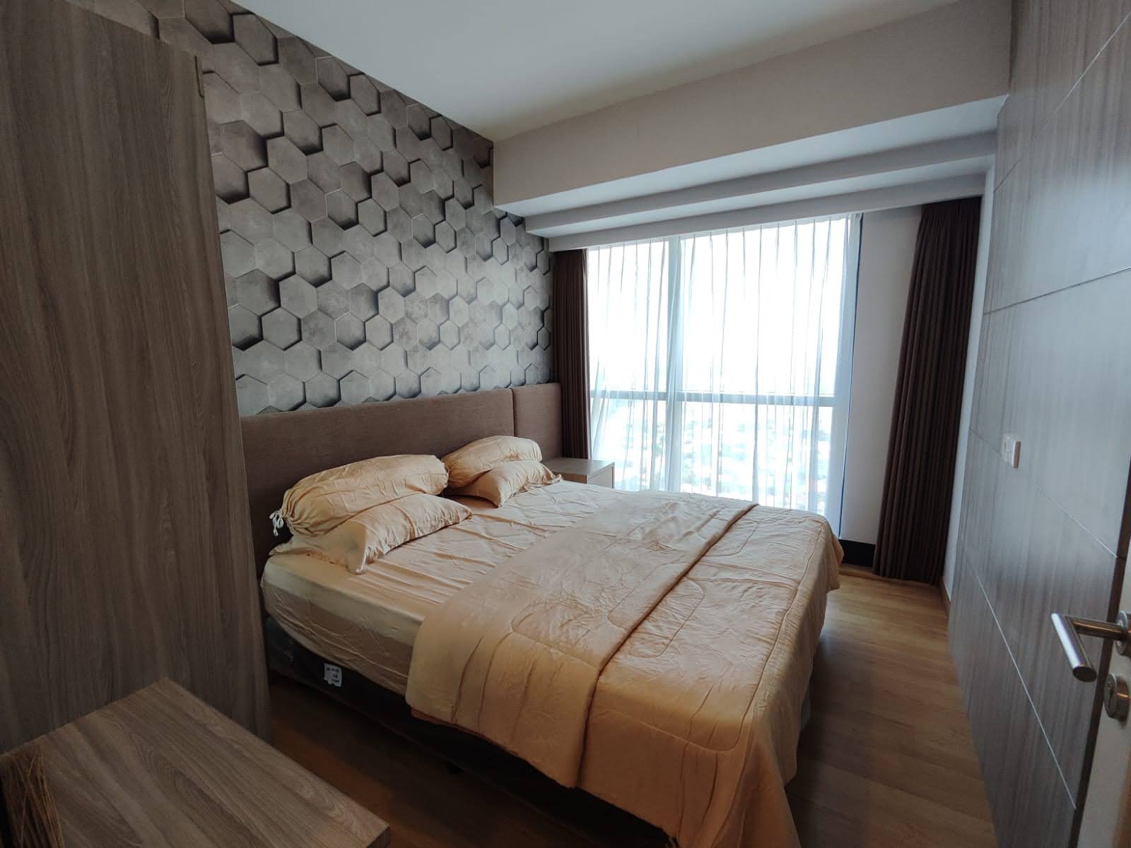 DIJUAL APARTEMEN THE PEAK TUNJUNGAN 2 BEDROOM FULLY FURNISHED - Dealkan