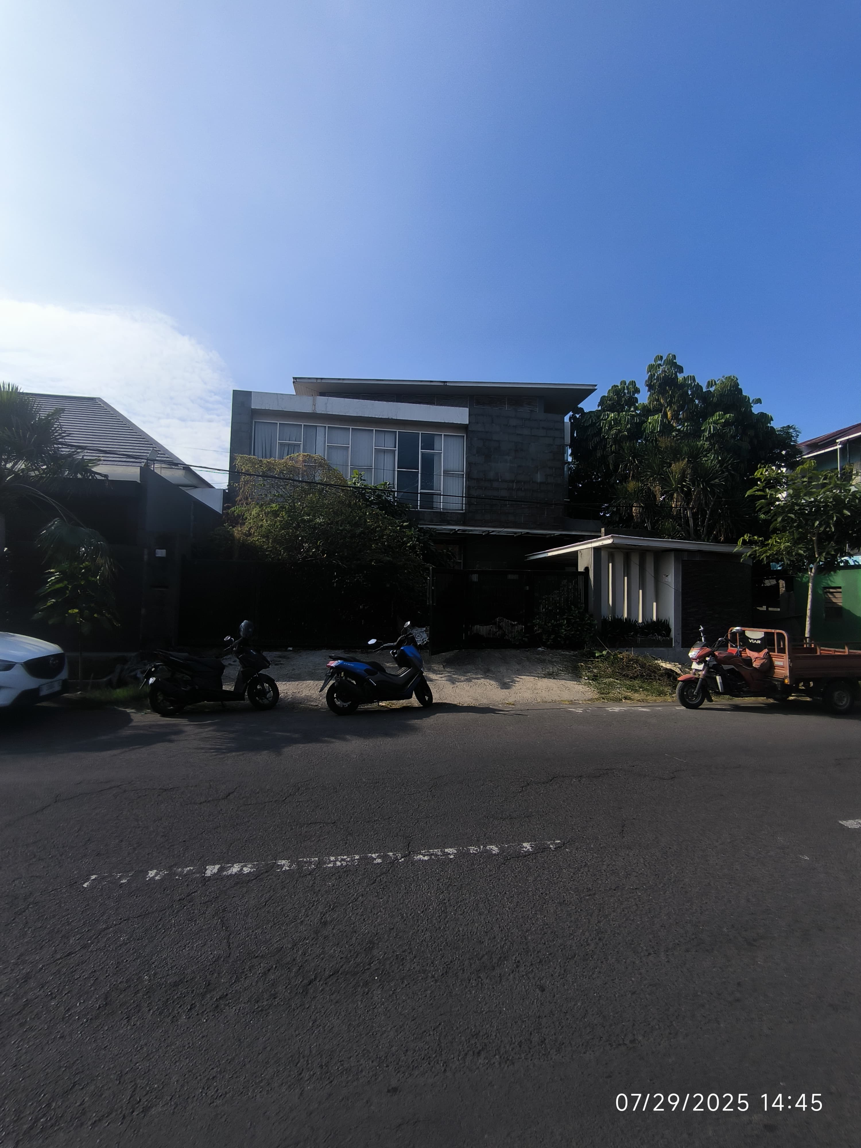 Gambar Kecil 1