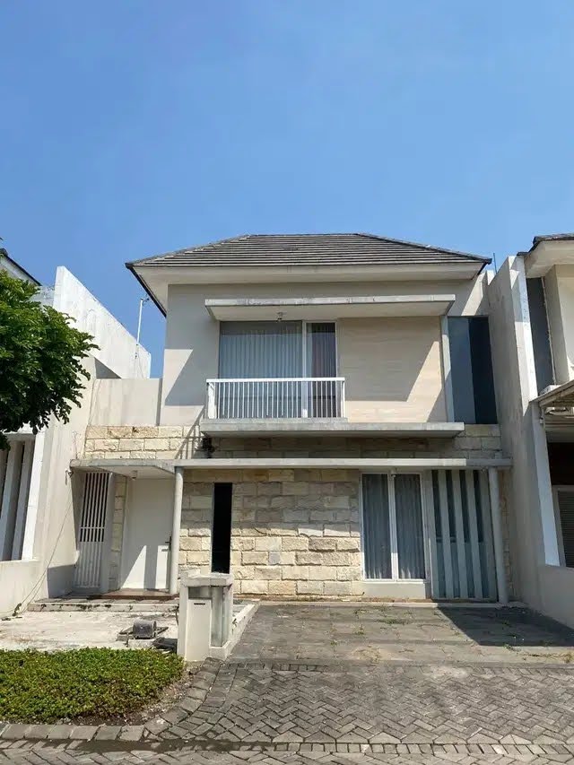 DIJUAL RUMAH MINIMALIS SEMI FURNISH DI ROYAL RESIDENCE SURABAYA BARAT - Dealkan