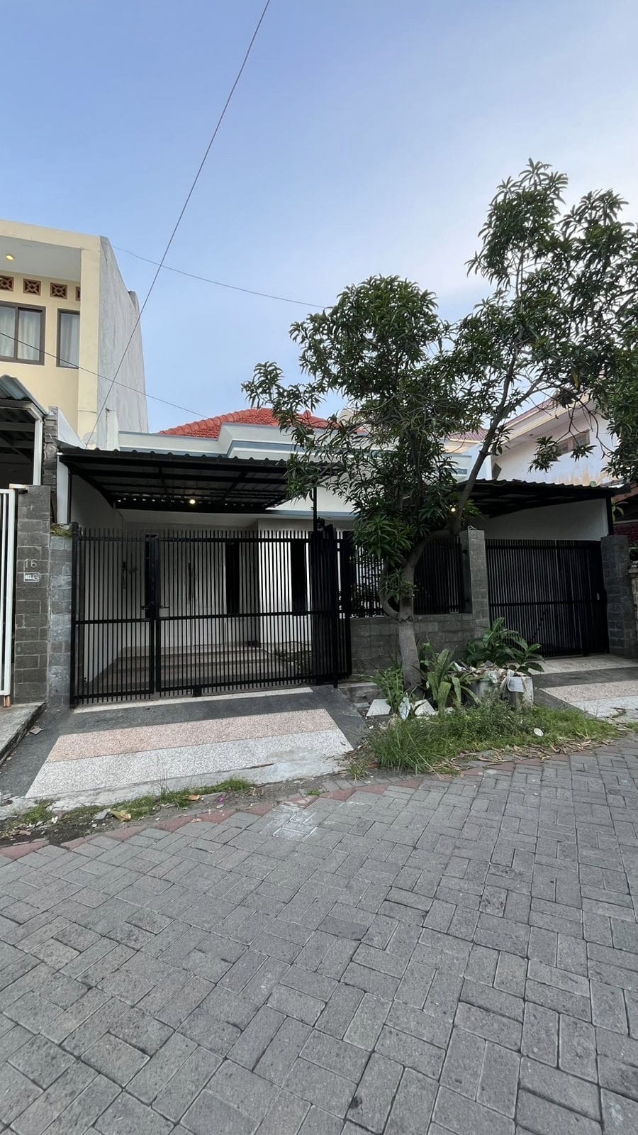 disewakan rumah siap huni Barata Jaya - Dealkan