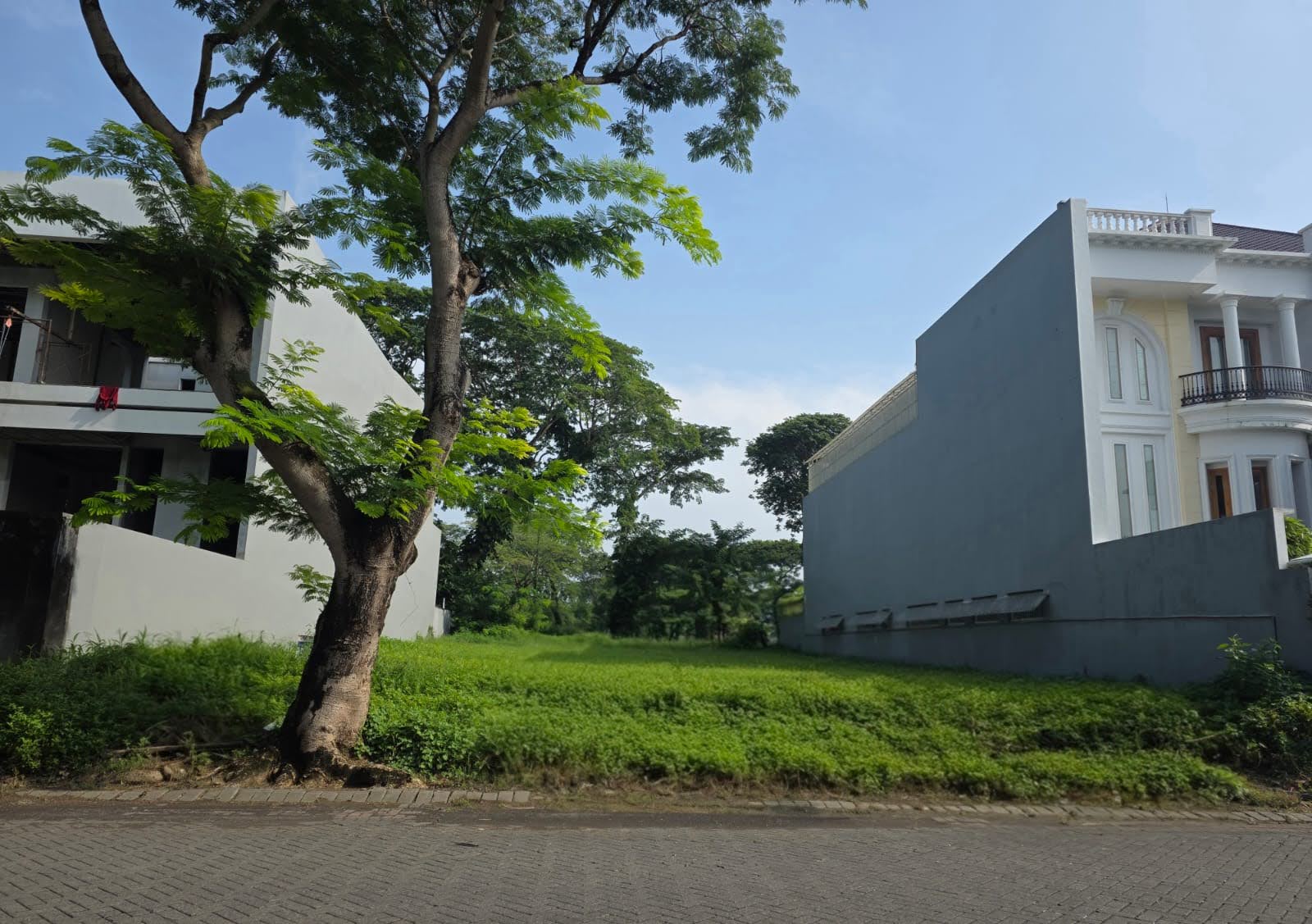 DIJUAL TANAH KAVLING STRATEGIS SIAP BANGUN DI RAYA WATERFRONT CITRALAND SURABAYA BARAT - Dealkan