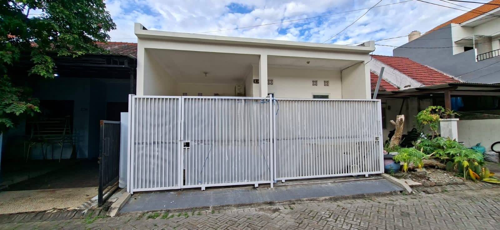 DIJUAL RUMAH CITRA SENTOSA LAKARSANTRI SIAP HUNI - Dealkan