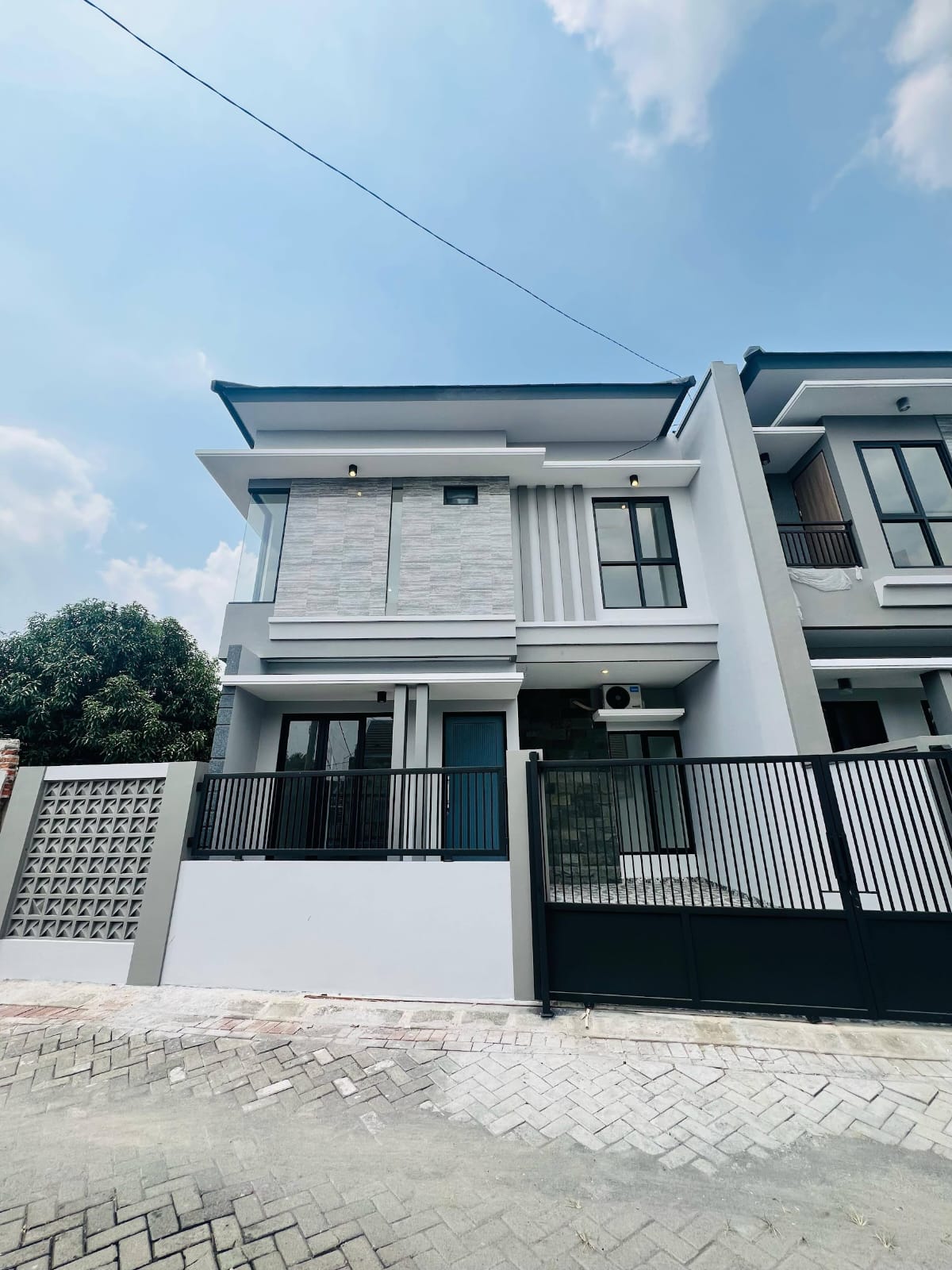 DIJUAL RUMAH MINIMALIS BARU GRESS DI PAKAL BENOWO SURABAYA BARAT - Dealkan